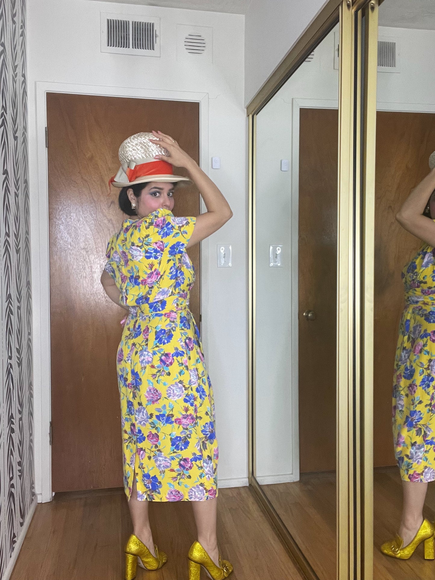 Vintage 80s Meets the 40s Vibes Floral Ruched Waist Fitted Dress Fits S-M