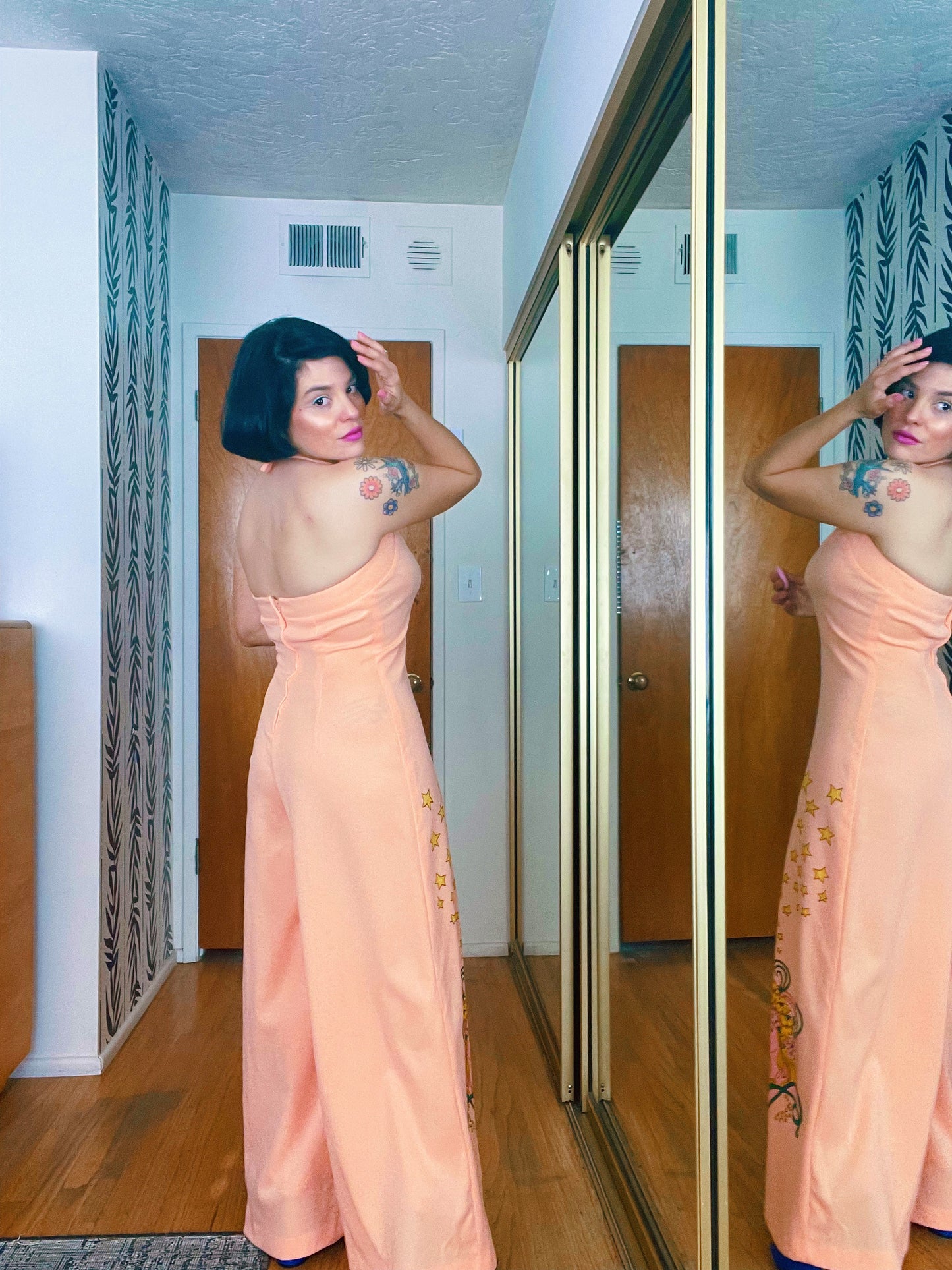 Vintage 60s / 70s Peachy Pink Star Female Floral Novelty Print Halter Jumpsuit Fits Sizes XS-M