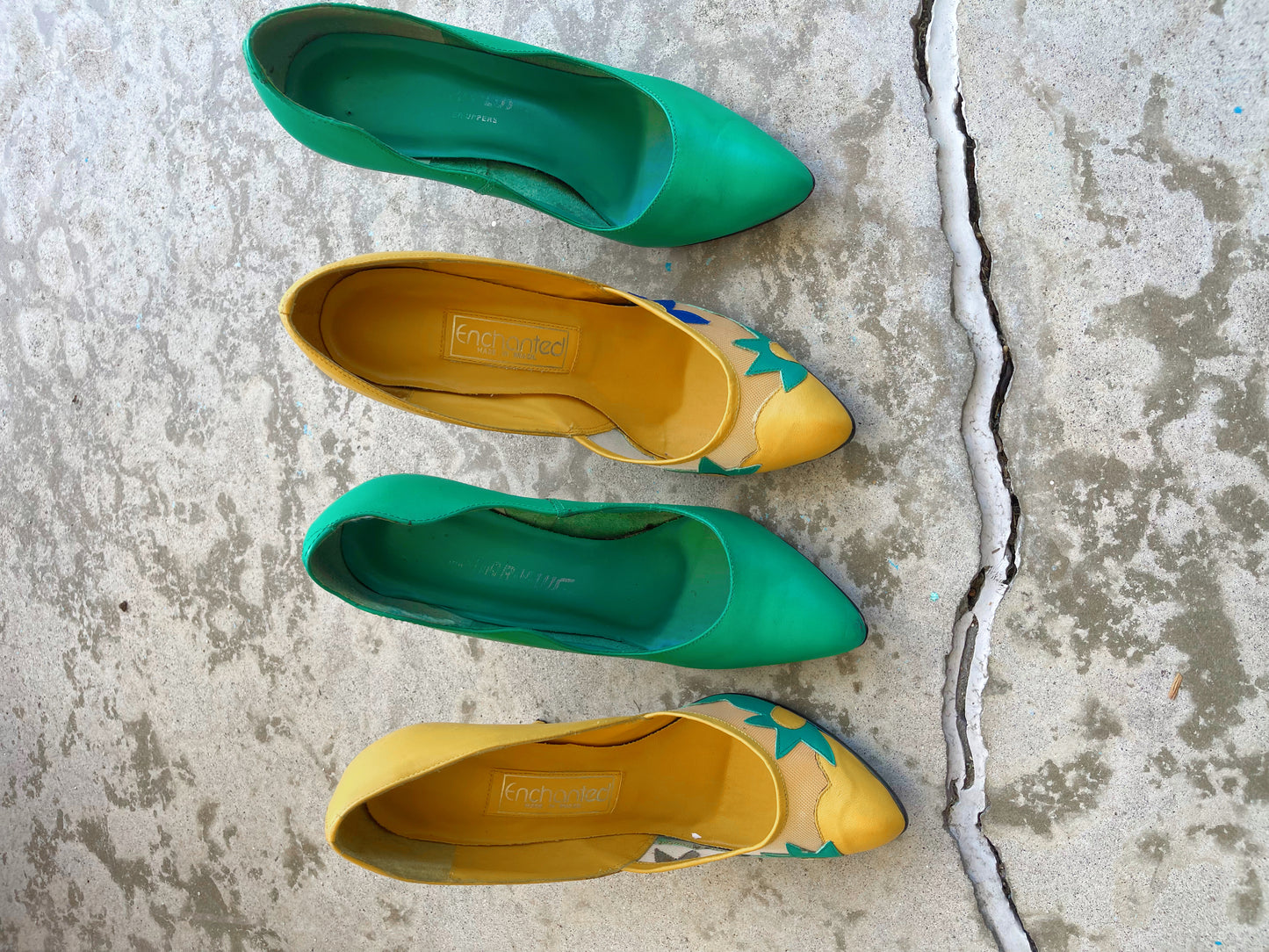 Vintage 70s / 80s Blue Green Teal Scallop Leather 4” Heels US Size 8