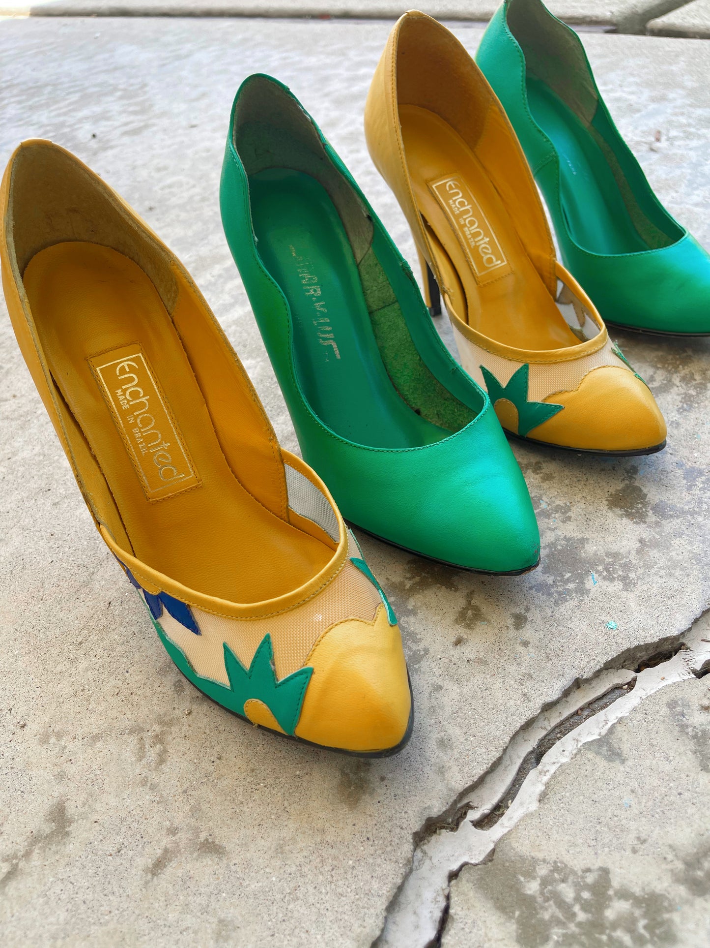 Vintage 70s / 80s Blue Green Teal Scallop Leather 4” Heels US Size 8
