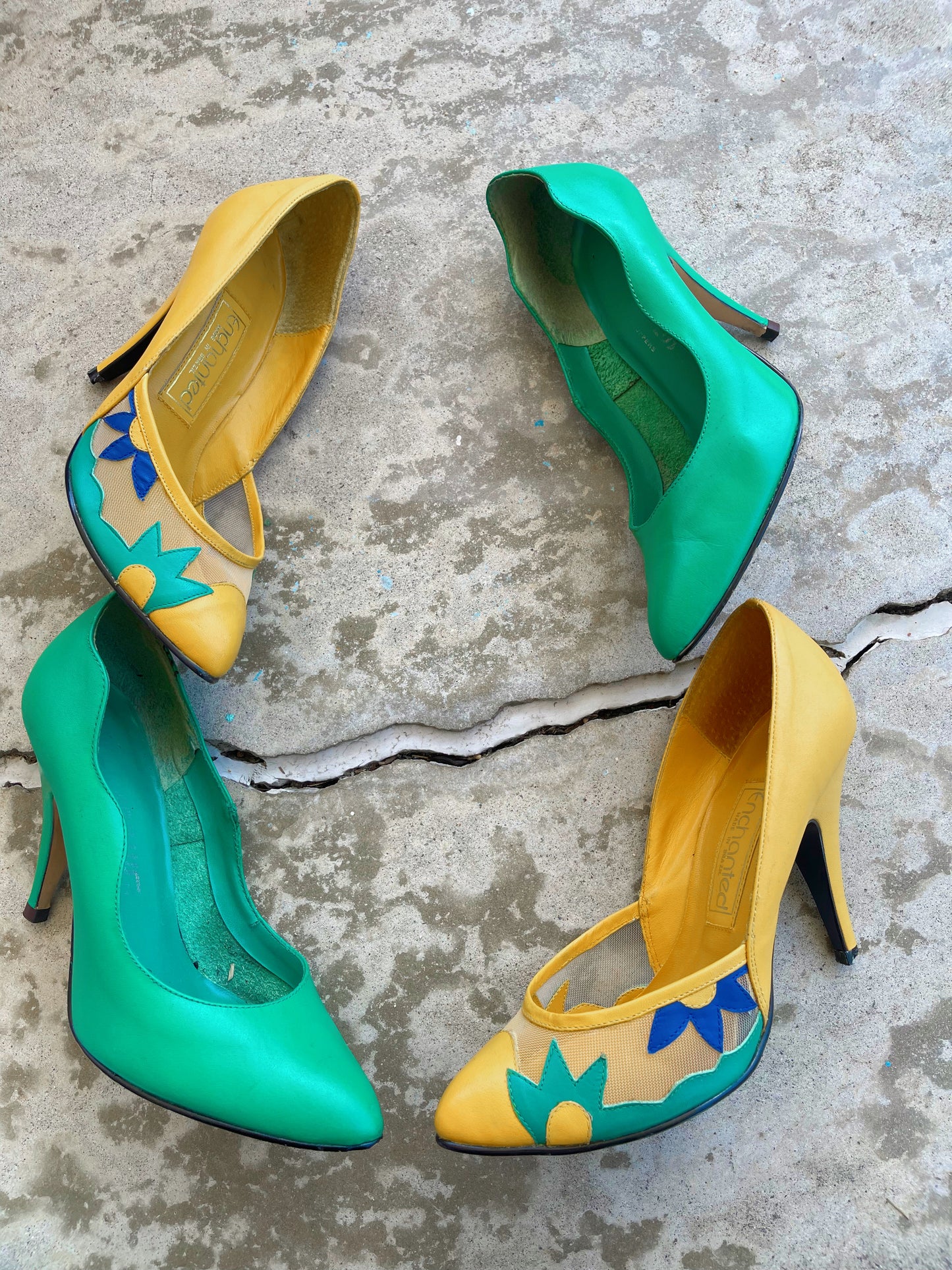 Vintage 70s / 80s Blue Green Teal Scallop Leather 4” Heels US Size 8