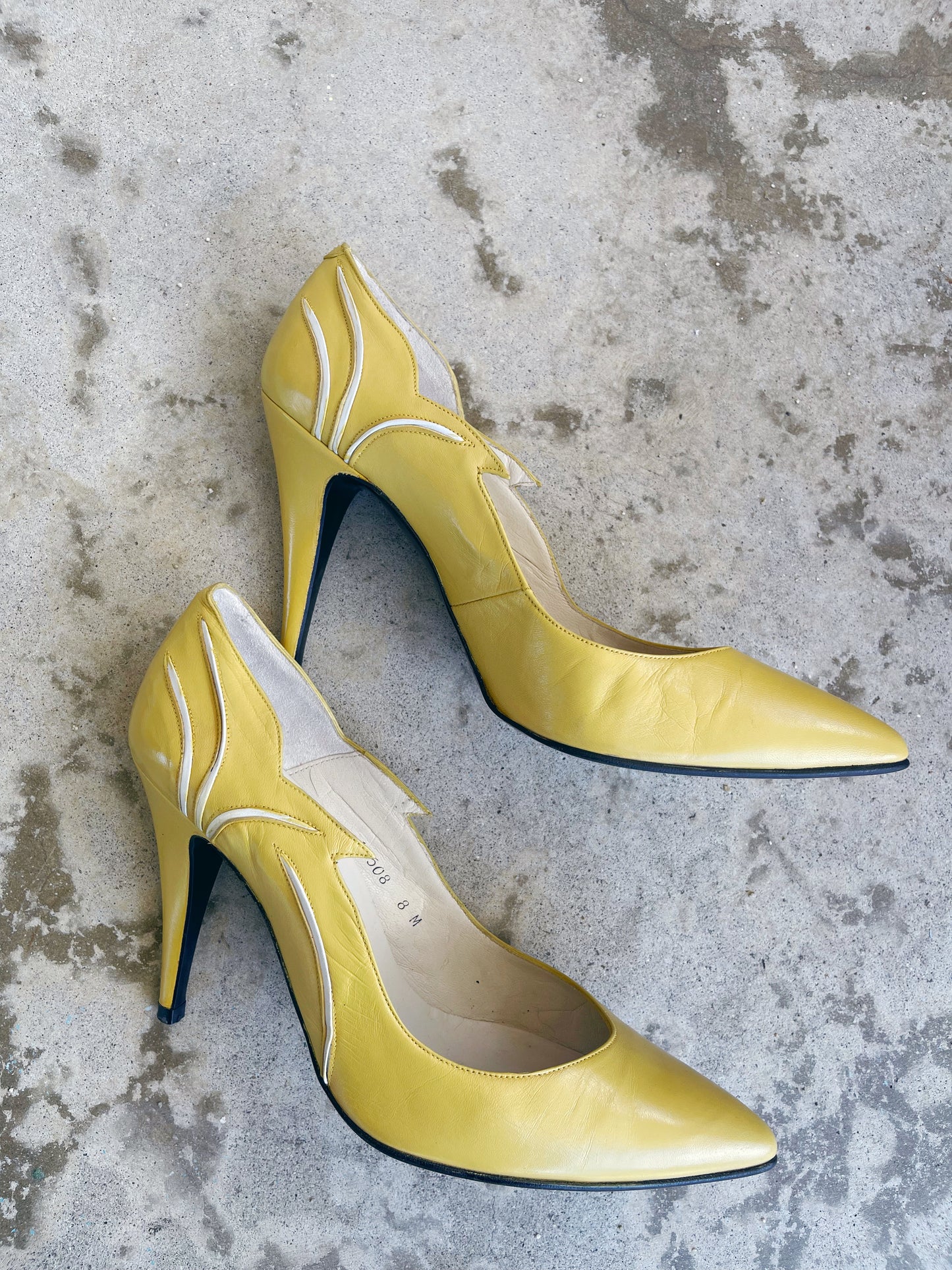 Vintage 70s / 80s "Totar" Brand Mellow Yellow with White Trim 4” Heels US Size 8 *Shoe Box Not Included*