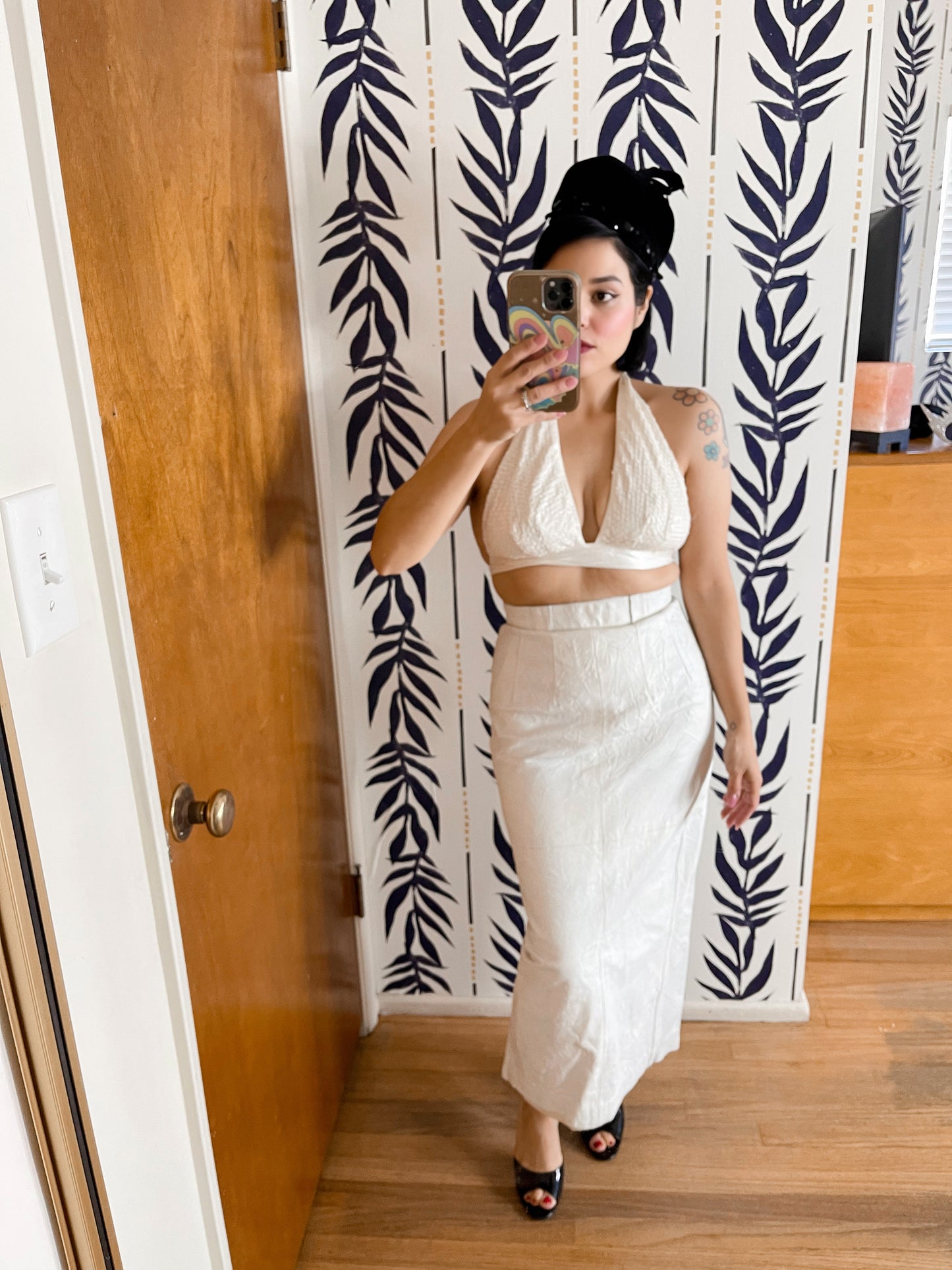 Vintage 80s “V.S.O.P. Cognac” White Genuine Leather Skirt Best Fits Sizes XS