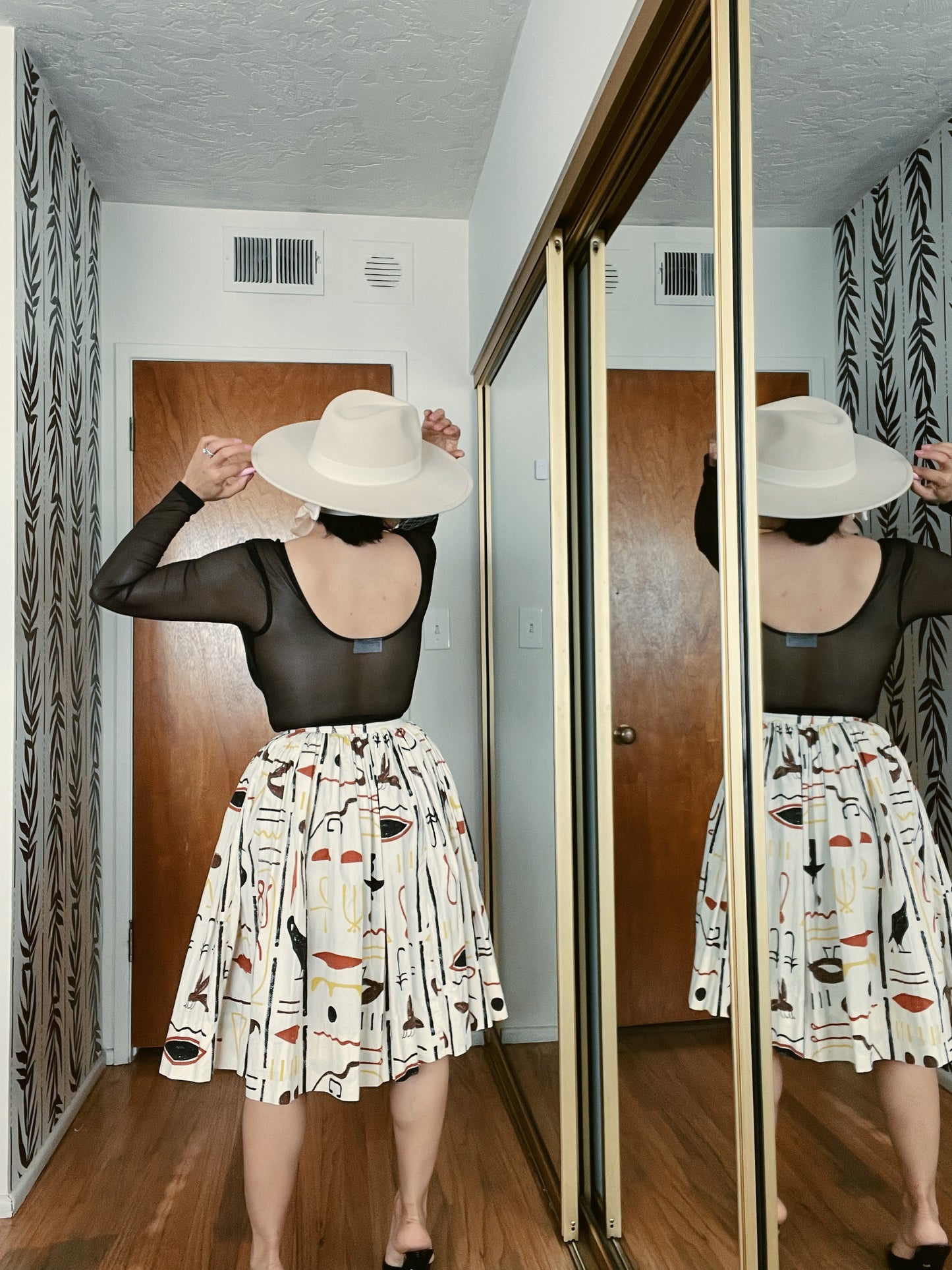 Vintage 50s Hieroglyphics Egyptian Novelty Print Full Skirt Fits Sizes XXS-XS