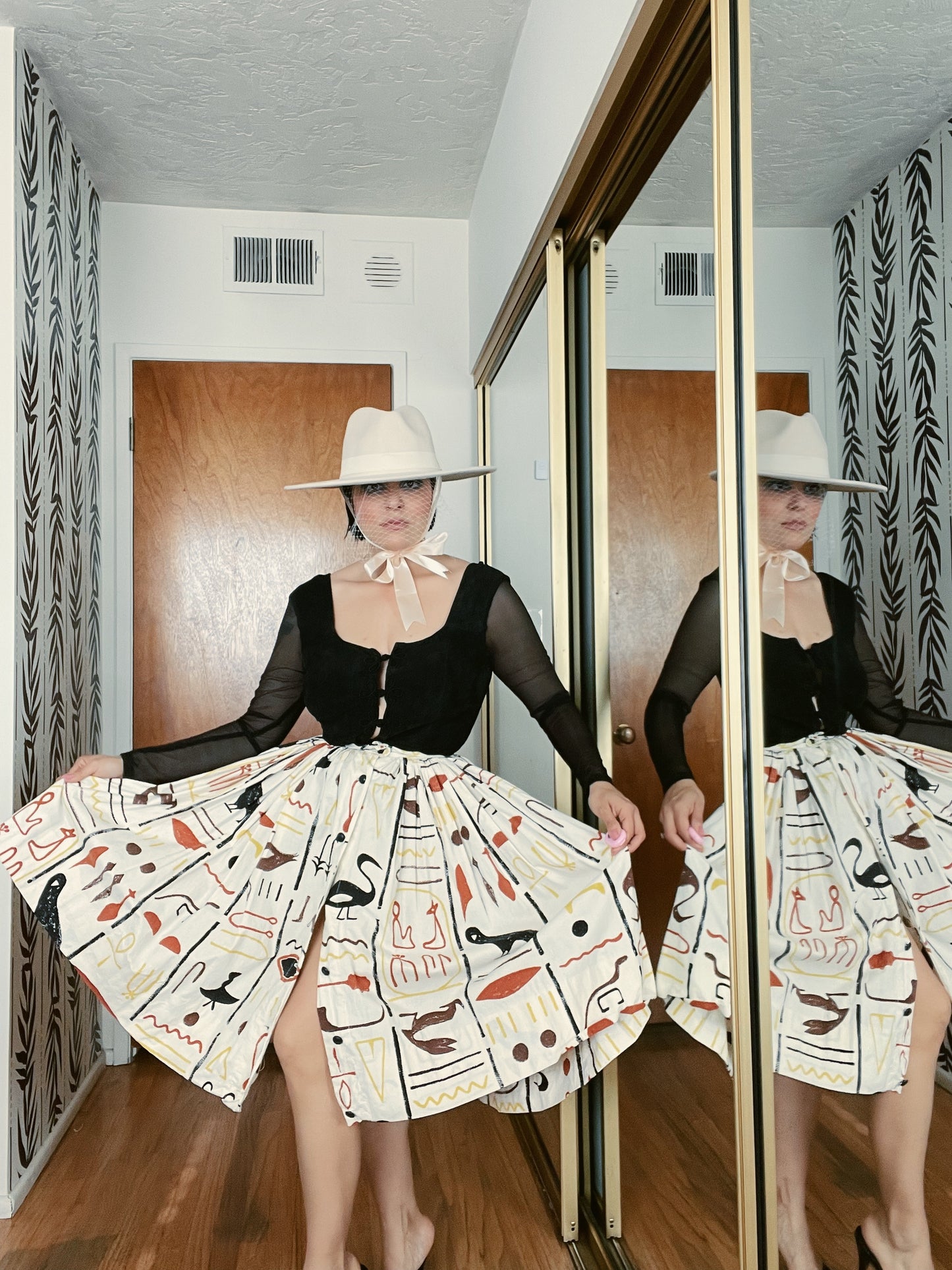 Vintage 50s Hieroglyphics Egyptian Novelty Print Full Skirt Fits Sizes XXS-XS