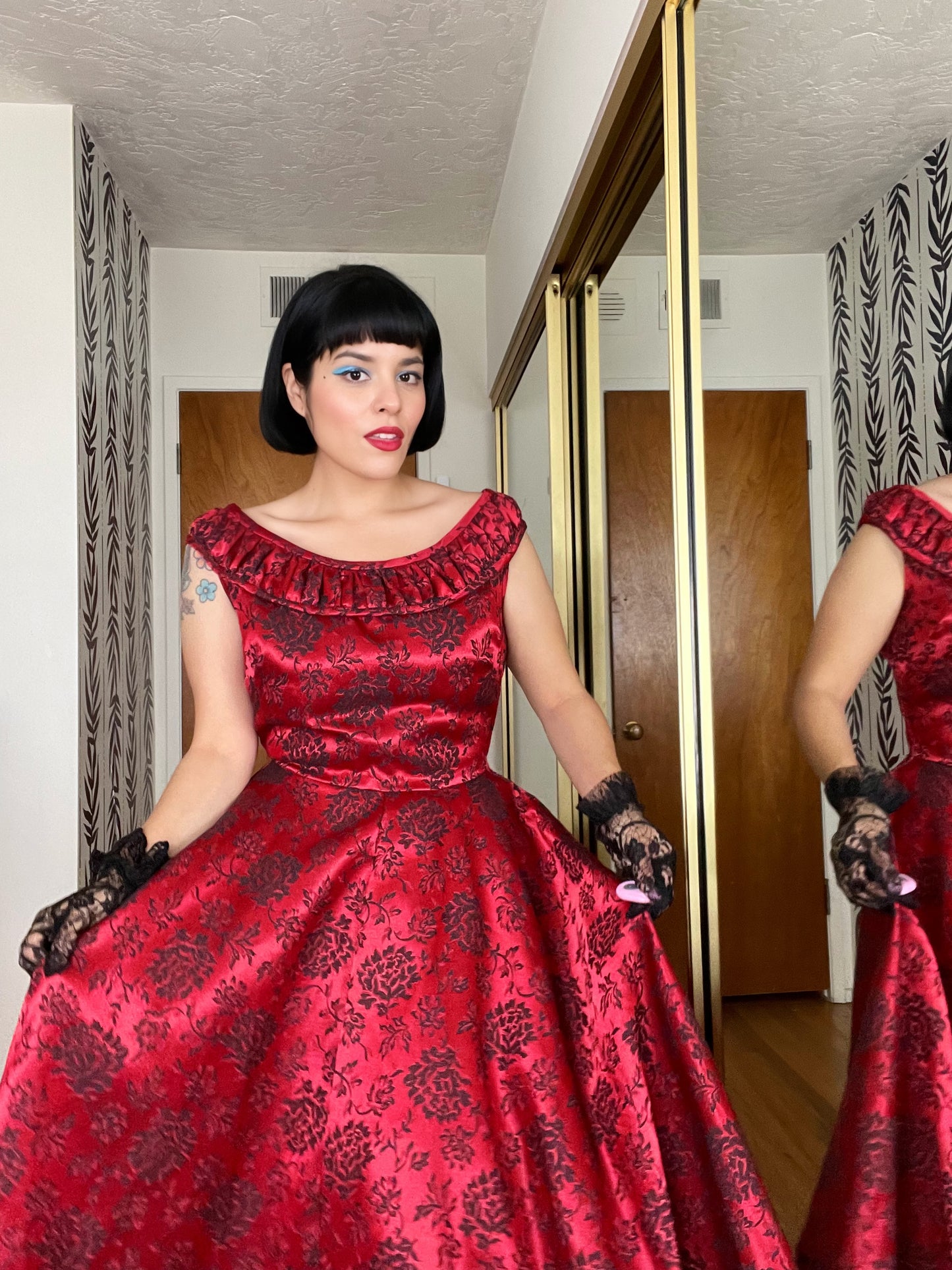 Vintage 50s / 60s Damask Red & Black floral Design A-line Full Skirt Dress fits size S
