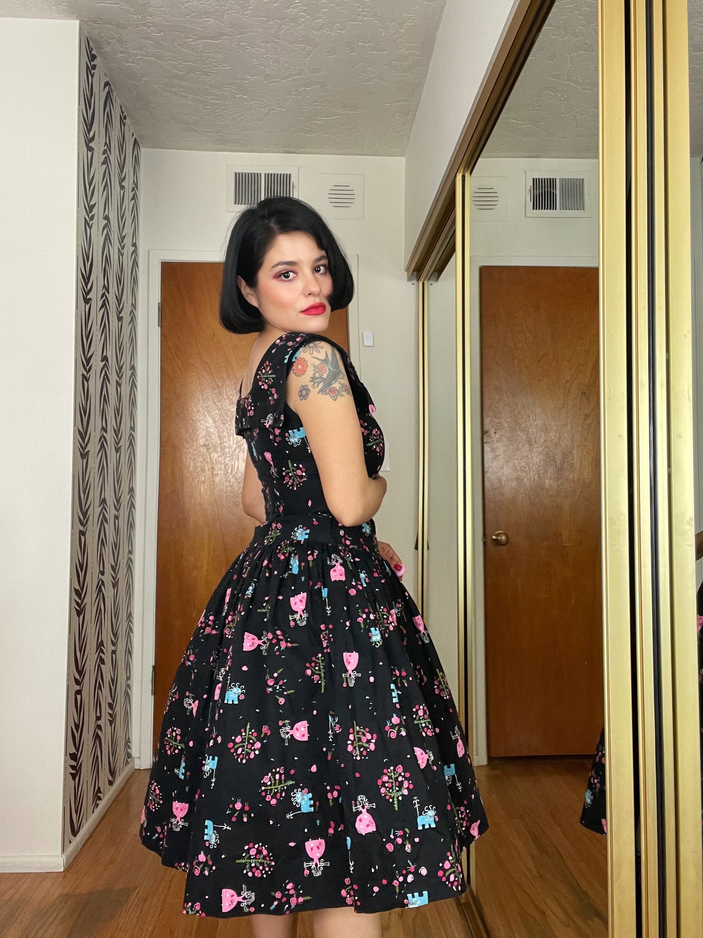 Vintage 50s/ 60s Fairytale Novelty Print Fit Flare Cotton Dress Fits Sizes XS-SM