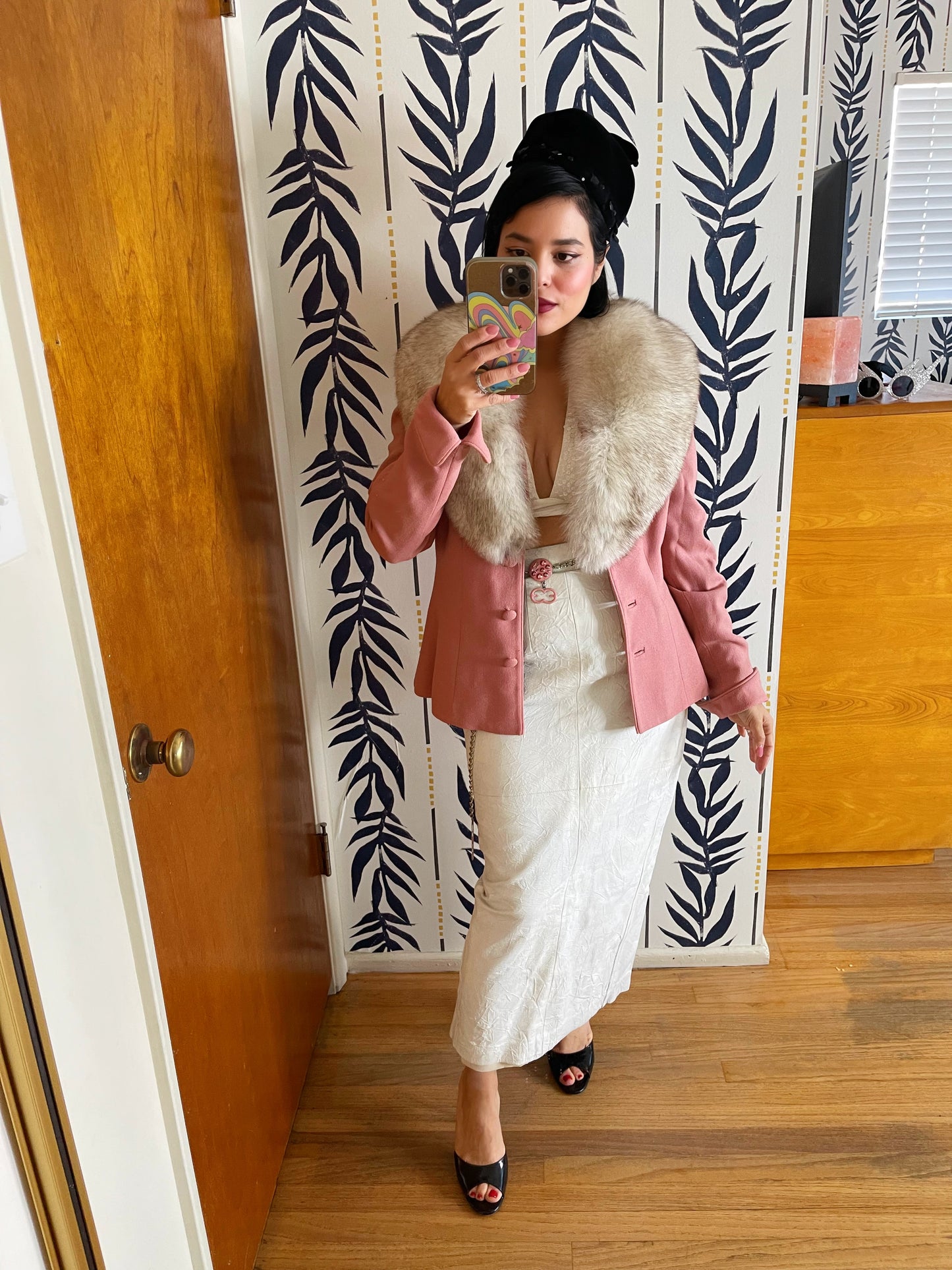 Vintage 80s “V.S.O.P. Cognac” White Genuine Leather Skirt Best Fits Sizes XS