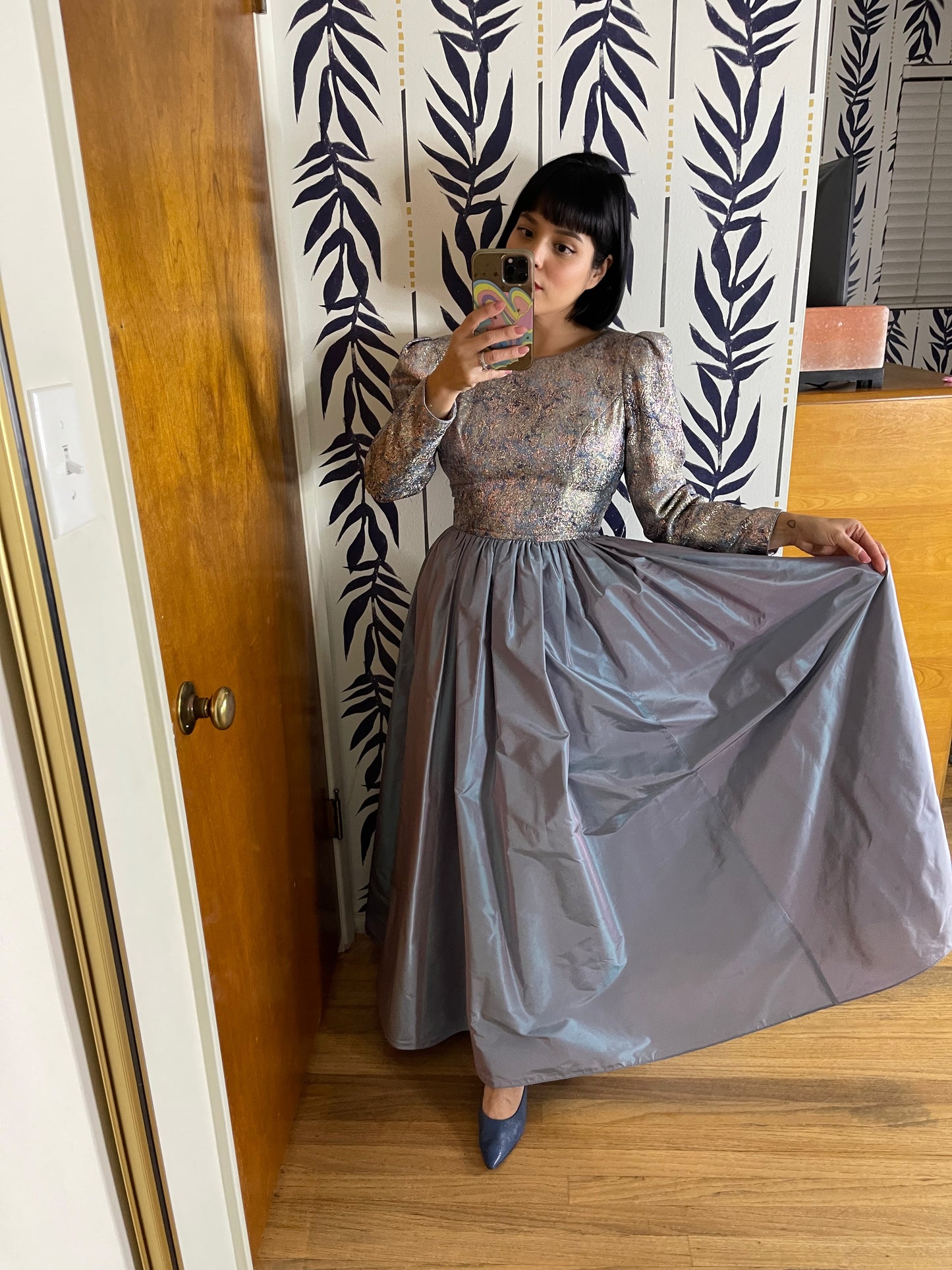 Vintage 50s 60s Metallic Dual Tone Ball Gown Best Fits Sizes XS-S