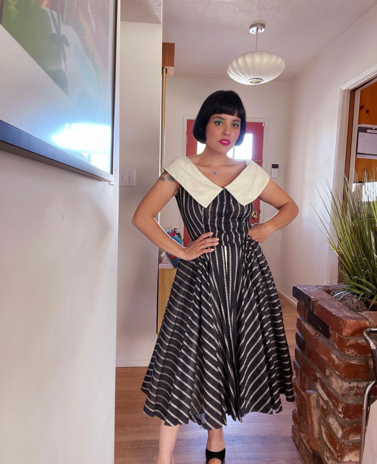 Vintage 50s / 60s Cotton Button Down Full Skirt Dress Fits Sizes XS-SM