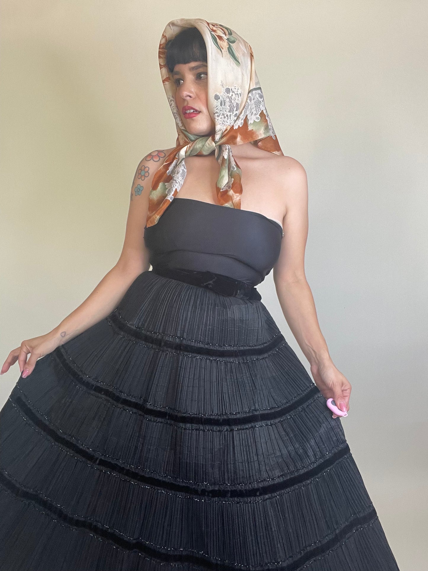 Vintage 70s / 80s Silk Lace Floral Print Scarf