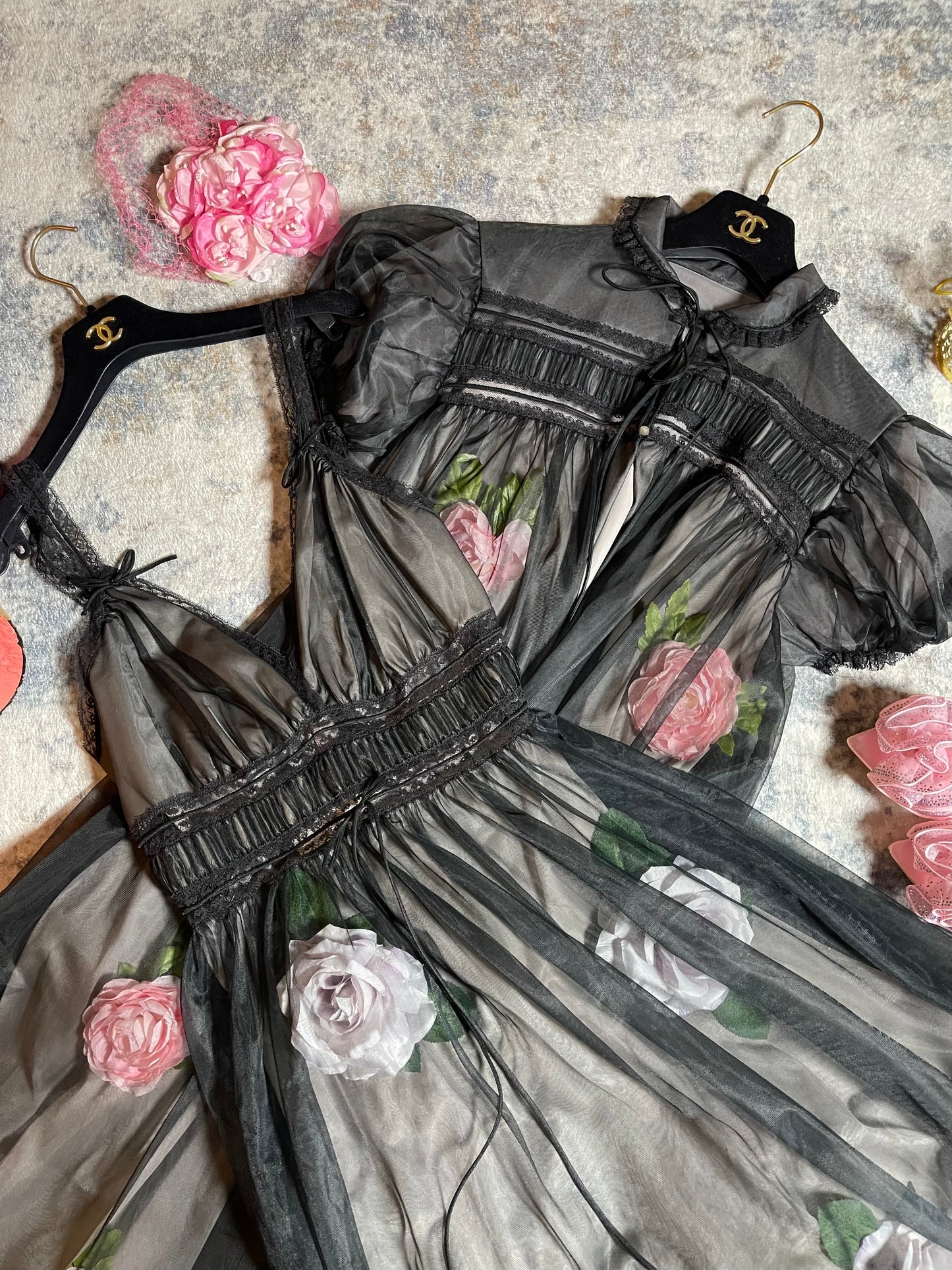 Vintage Custom 50s 60s Black Puffy Sleeve Trapeze 3-D Custom Flowers Trapeze Duster Fits Most Sizes