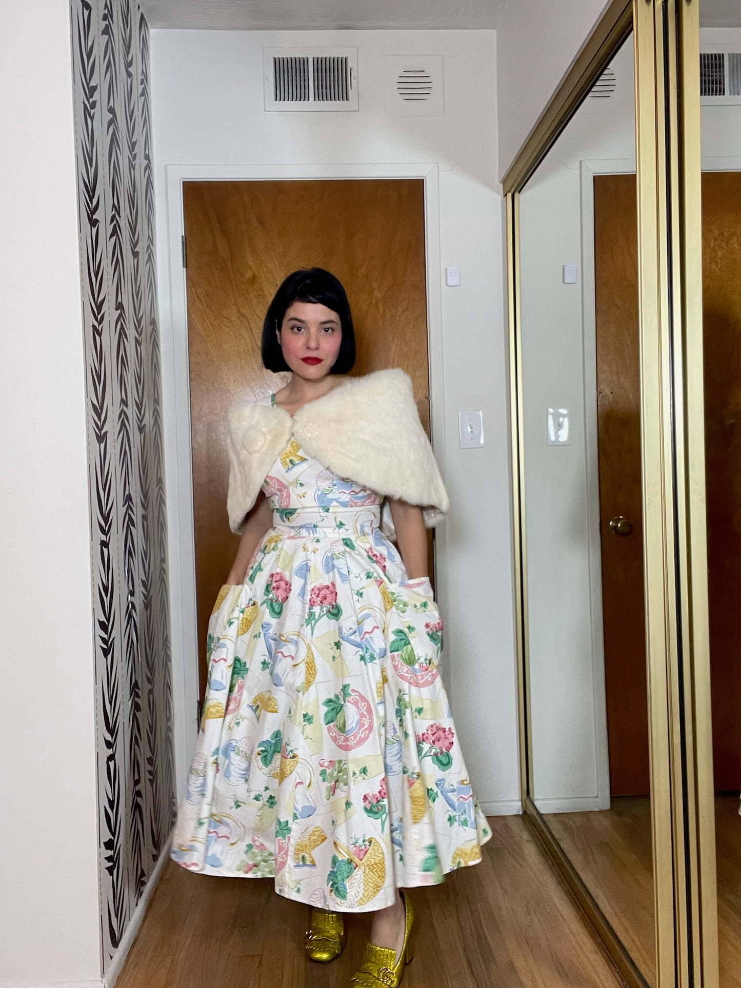 Vintage 50s 60s Ivory Rabbit Shawl - One Size