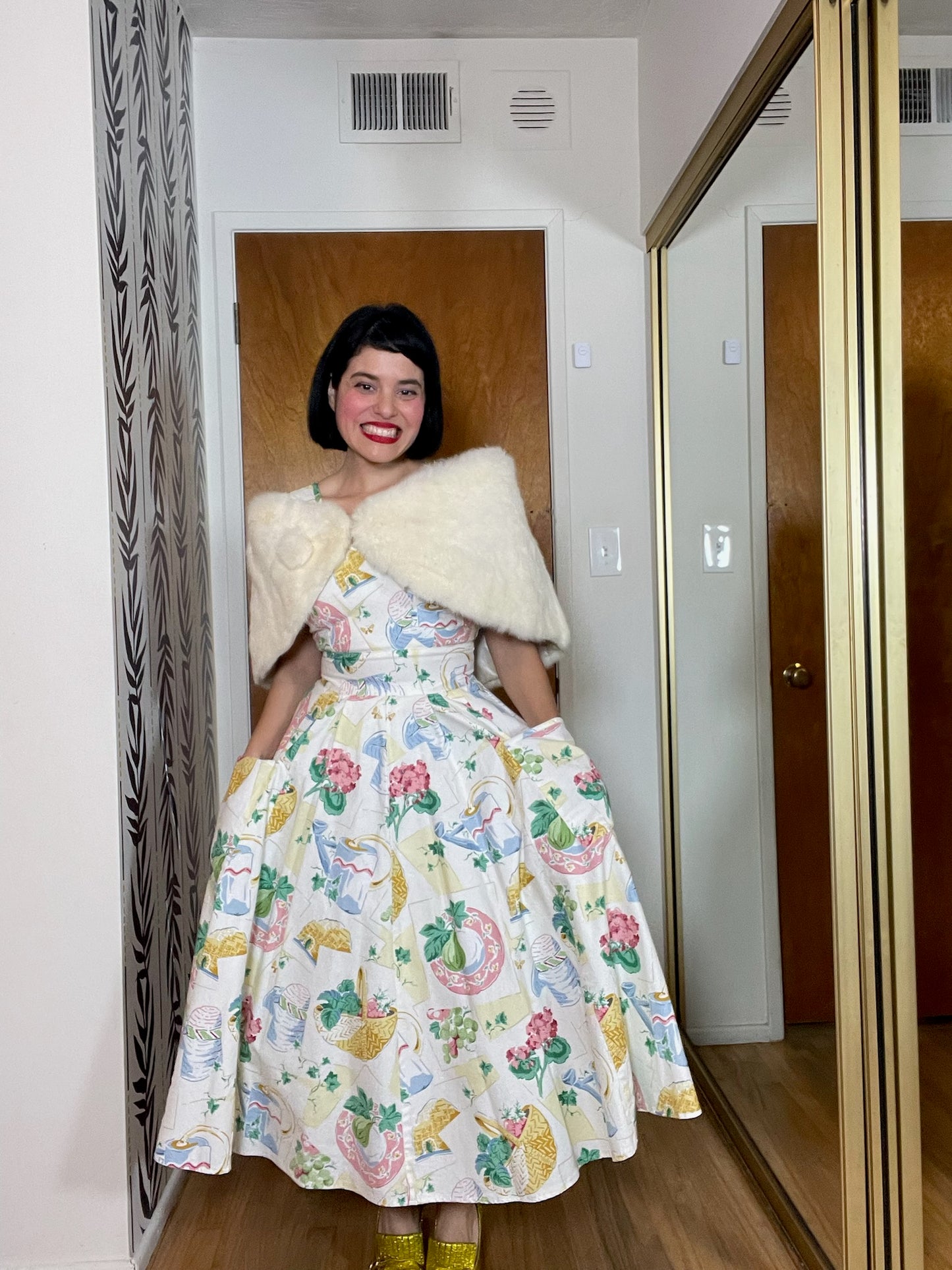 Vintage 50s 60s Ivory Rabbit Shawl - One Size