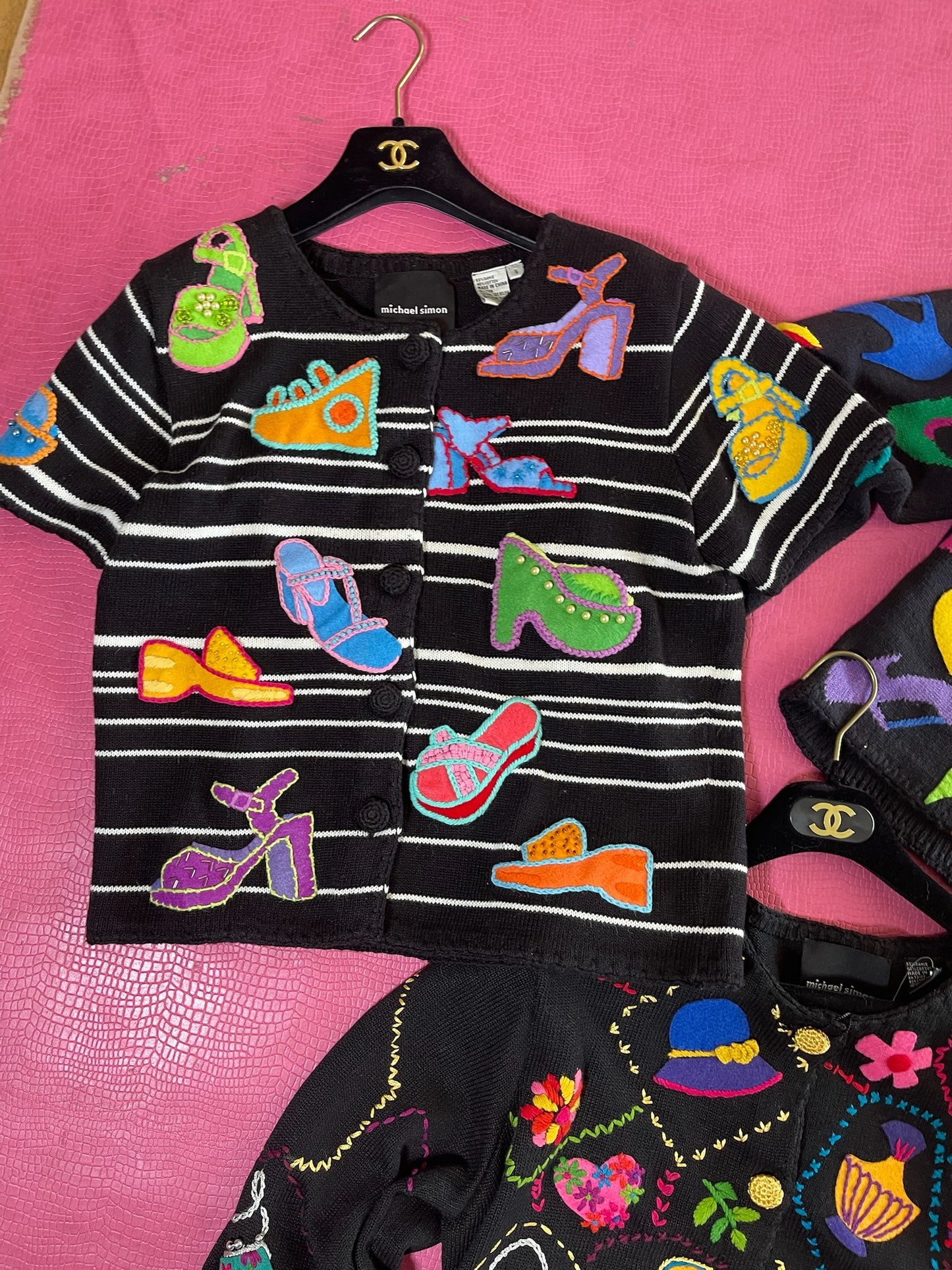 Vintage 1998 "Michael Simon" Short Sleeve Shoe Cardigan - Fits Up To Size L