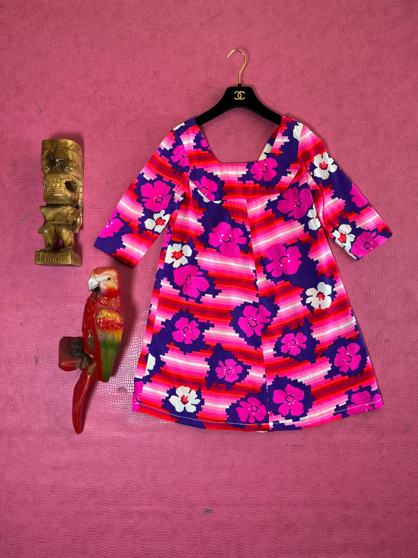 Vintage 60s 70s "Dael's Casuals Honolulu Hawaii" Pixelated Flower Print Dress - Best Fits Size XS-M