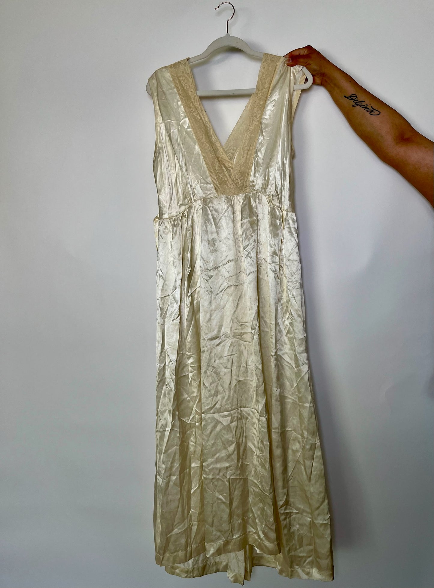 Vintage 30s 40s Ivory Silk Nightgown - Best Fits Size L, Possibly XL