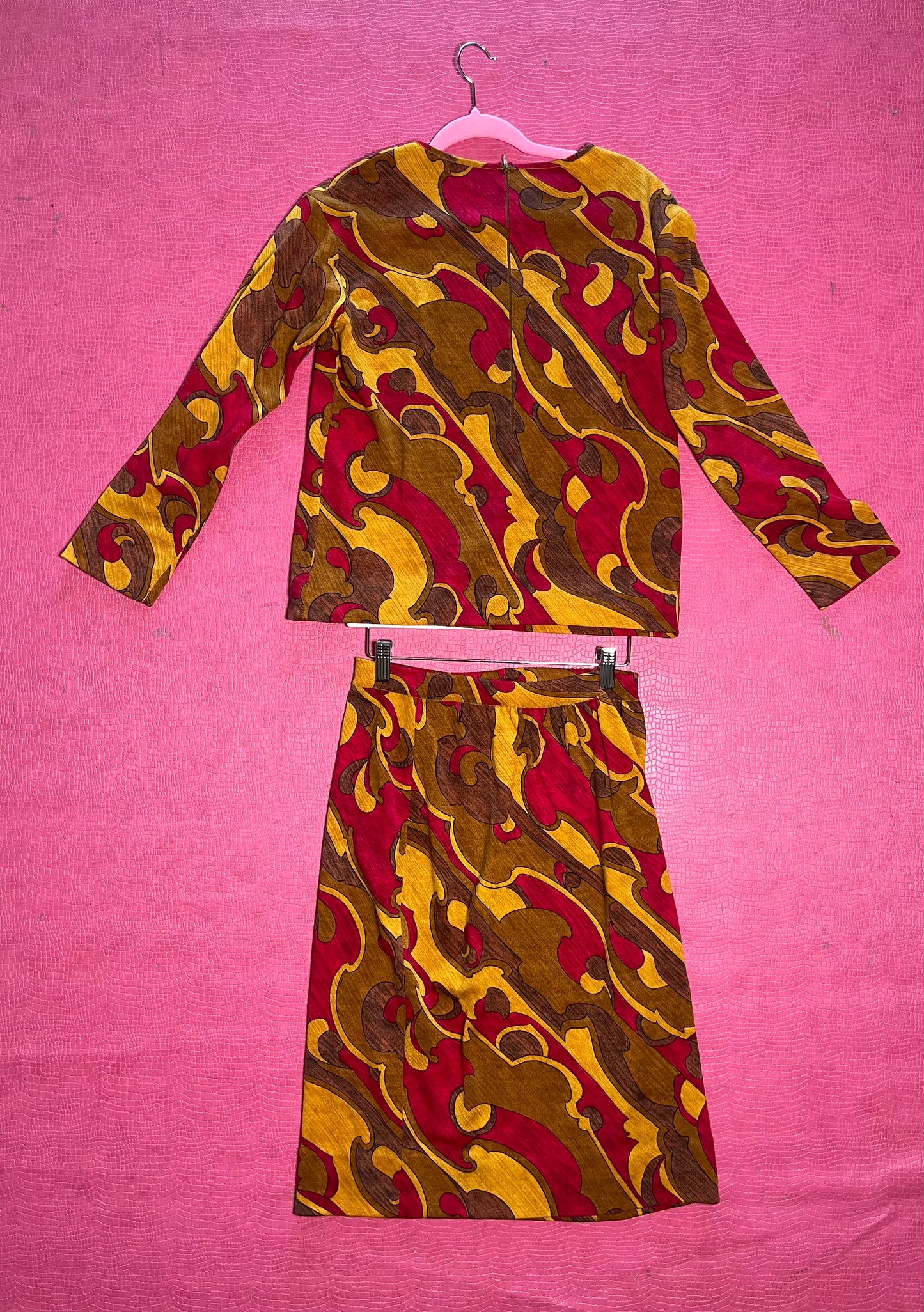 Vintage 60s "Goldworm" Psychedelic Knit Skirt Set