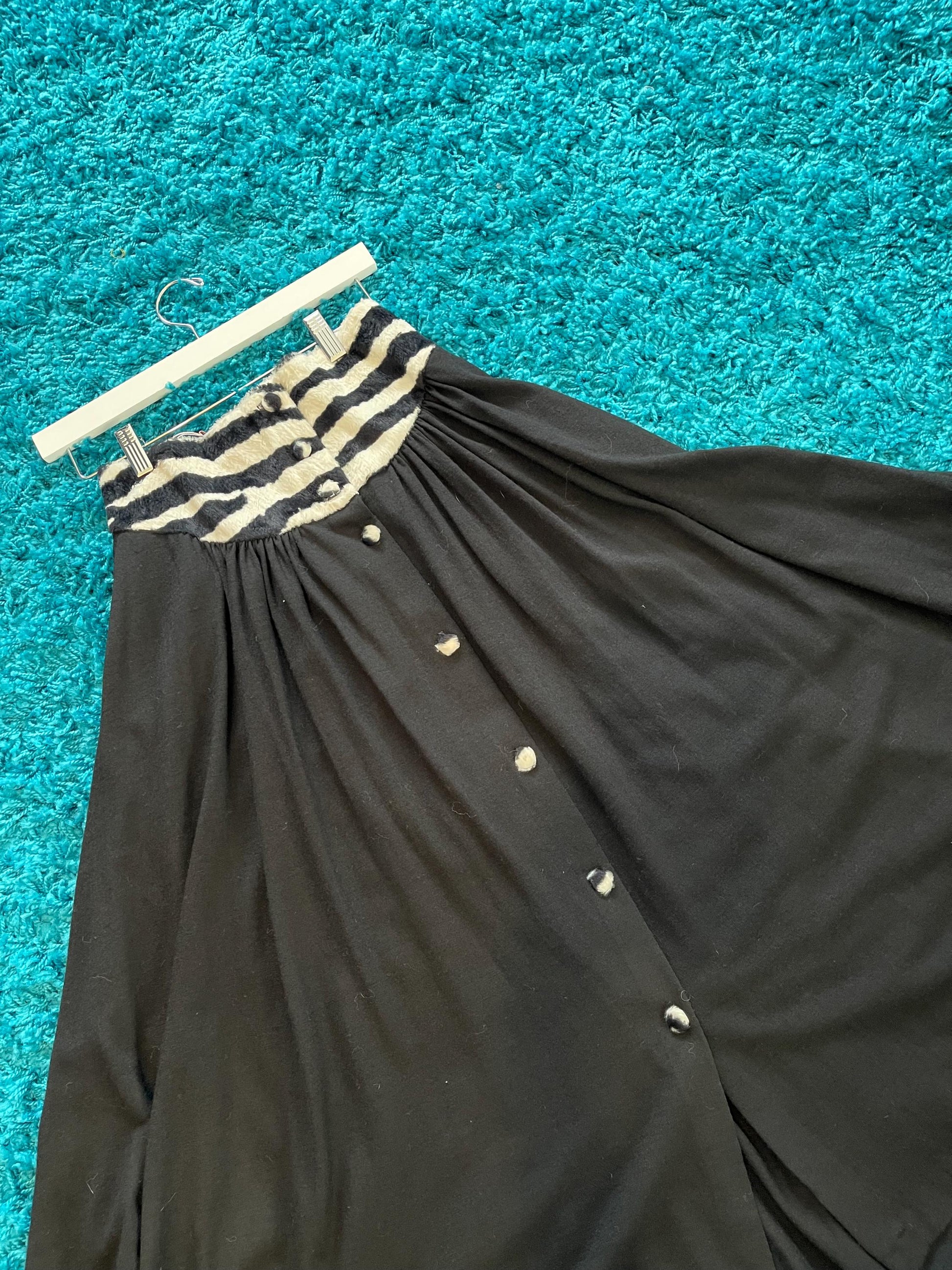 Vintage 80s "Tape Measure New York" Zebra Skirt - Best Fits Size