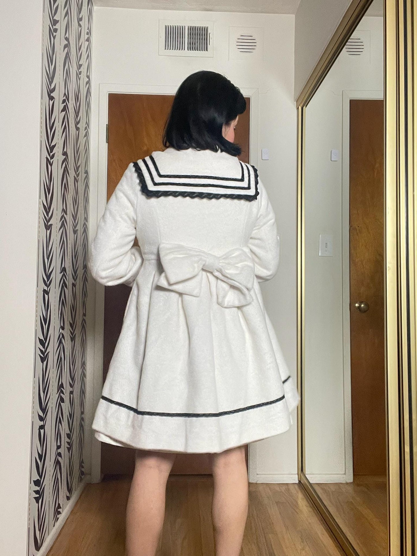 Vintage 90s "Dearly" White Plush Jacket - Best Fits Size XS-M