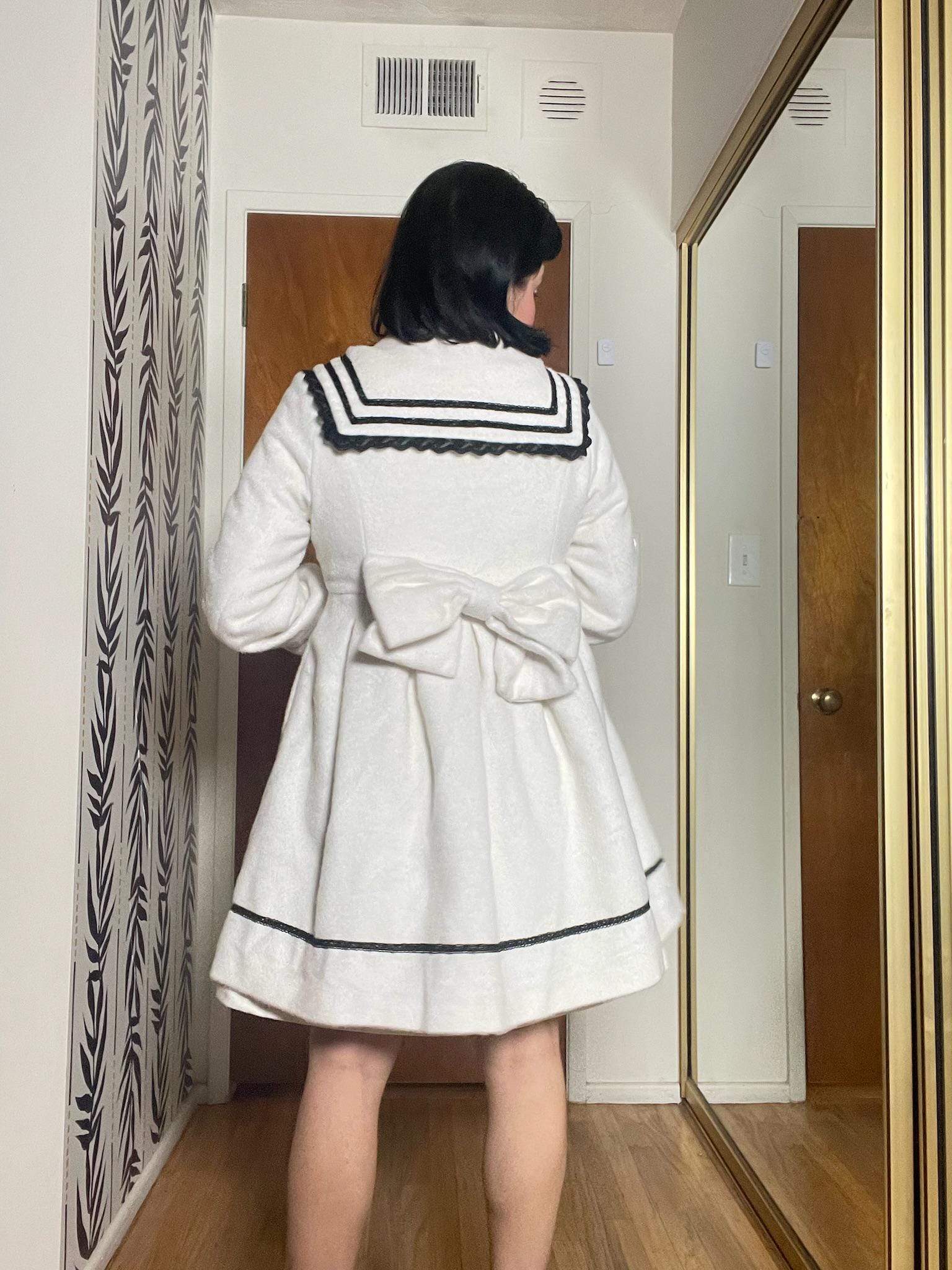 Vintage 90s "Dearly" White Plush Jacket - Best Fits Size XS-M