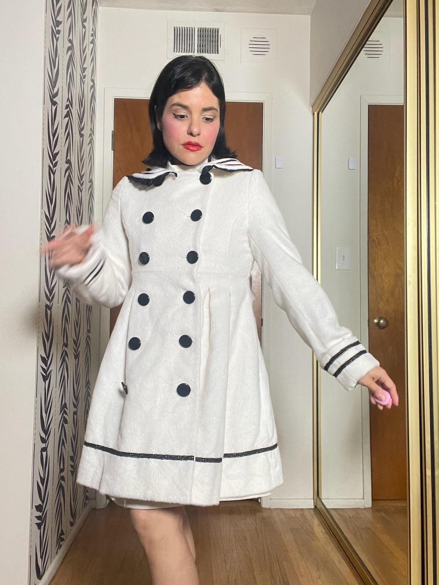 Vintage 90s "Dearly" White Plush Jacket - Best Fits Size XS-M