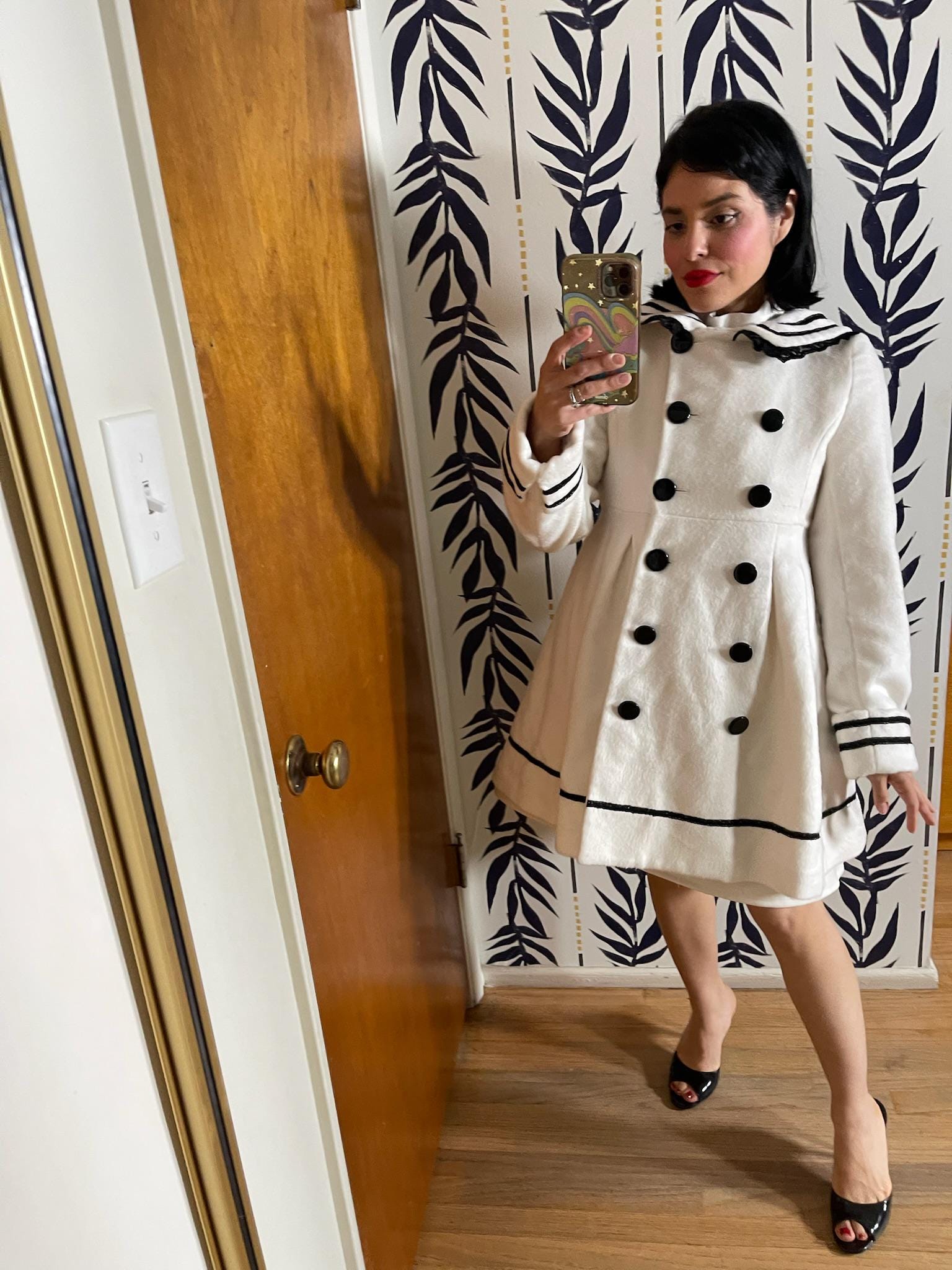 Vintage 90s "Dearly" White Plush Jacket - Best Fits Size XS-M