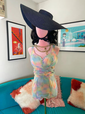 Descriptive image text