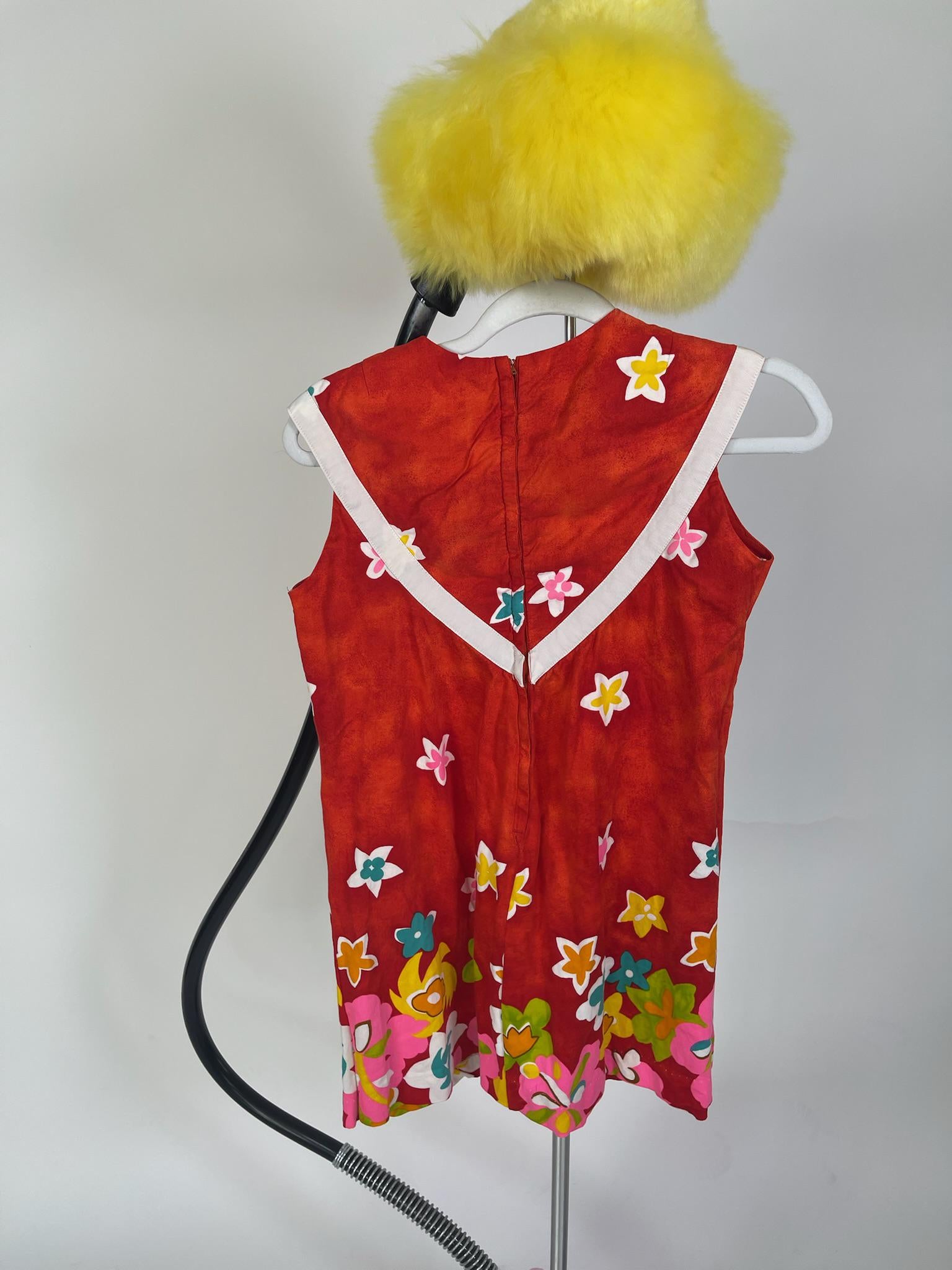 Vintage 60s "Makamae Hawaii" Red Mini Dress - Fits Size XS-S, Possibly M