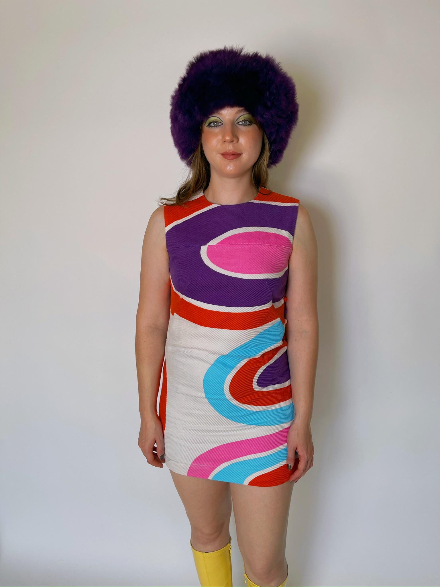 Vintage 60s "Malia Honolulu" Psychedelic Circle Print Mini Dress - Fits Size XS-S