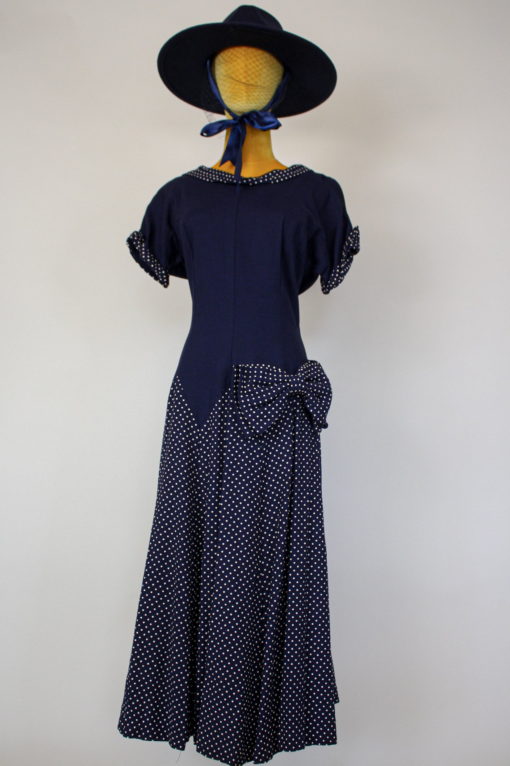 Vintage 80s Drop Waist White Polka Dot Dress Best Fits Size S-M Vintage 80s Drop Waist White Polka Dot Dress Best Fits Size S-M