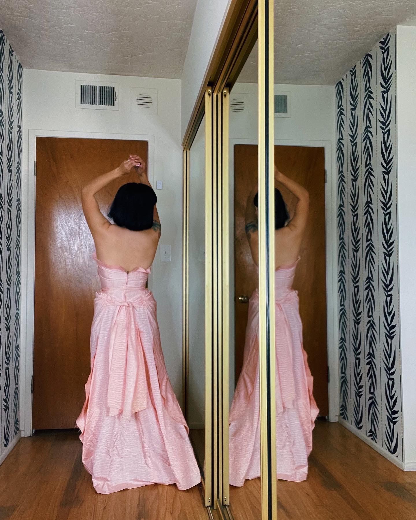 Vintage 40s Pink Halter Mermaid Fitted Gown Fits Sizes XXS-XS