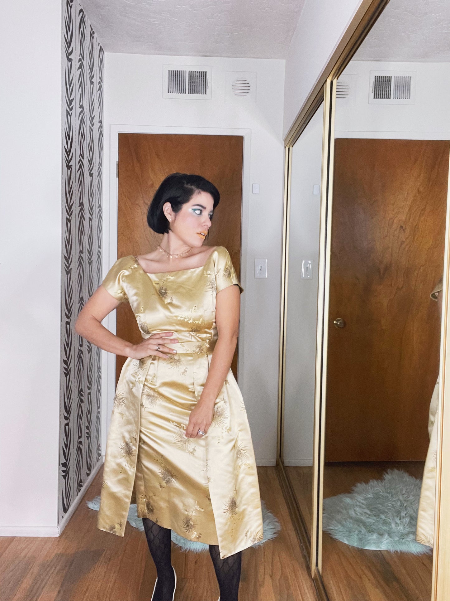 Vintage 50s Silk Custom Wiggle dress with Detachable skirt. Fits sizes XS-SM