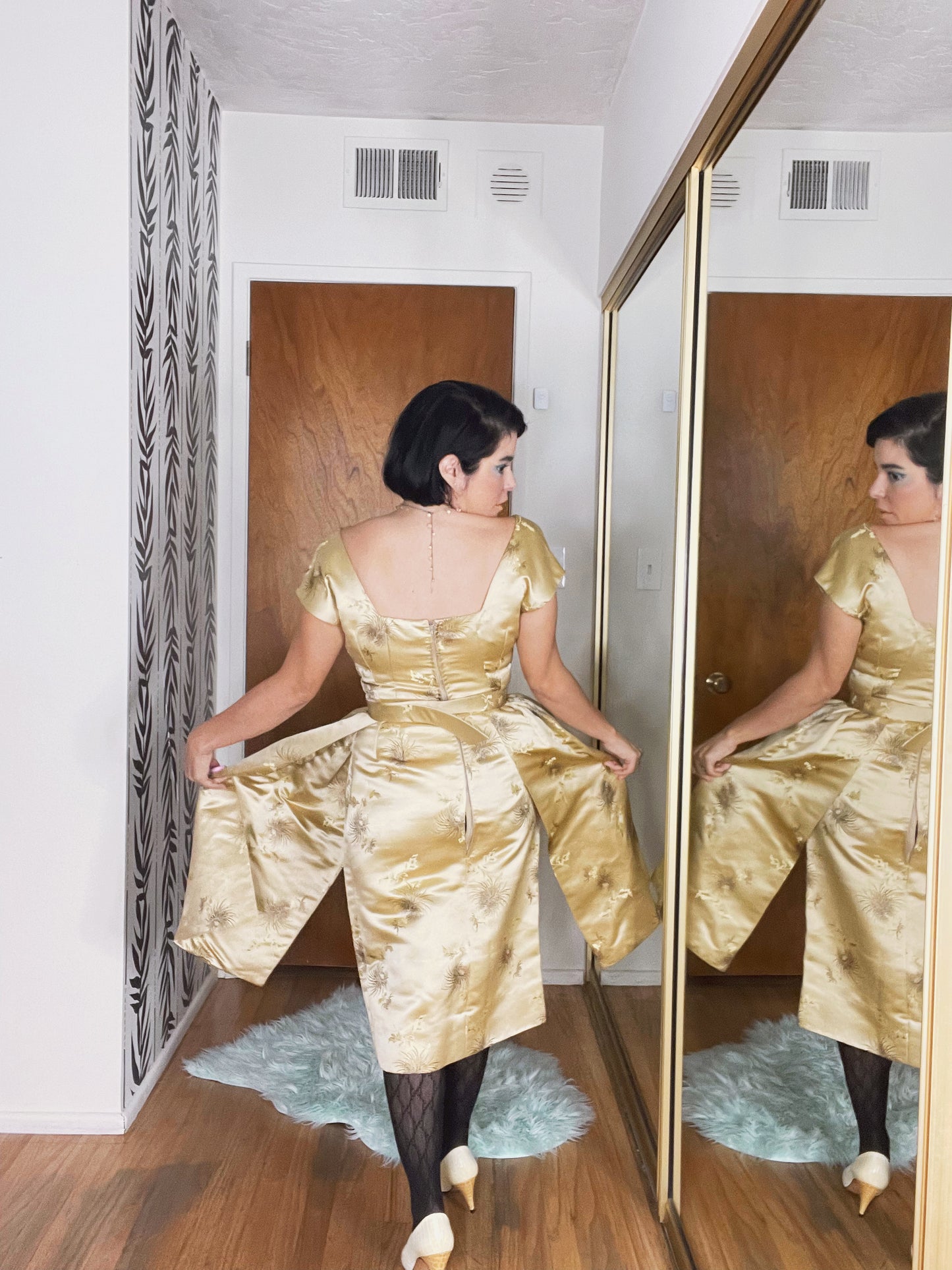 Vintage 50s Silk Custom Wiggle dress with Detachable skirt. Fits sizes XS-SM