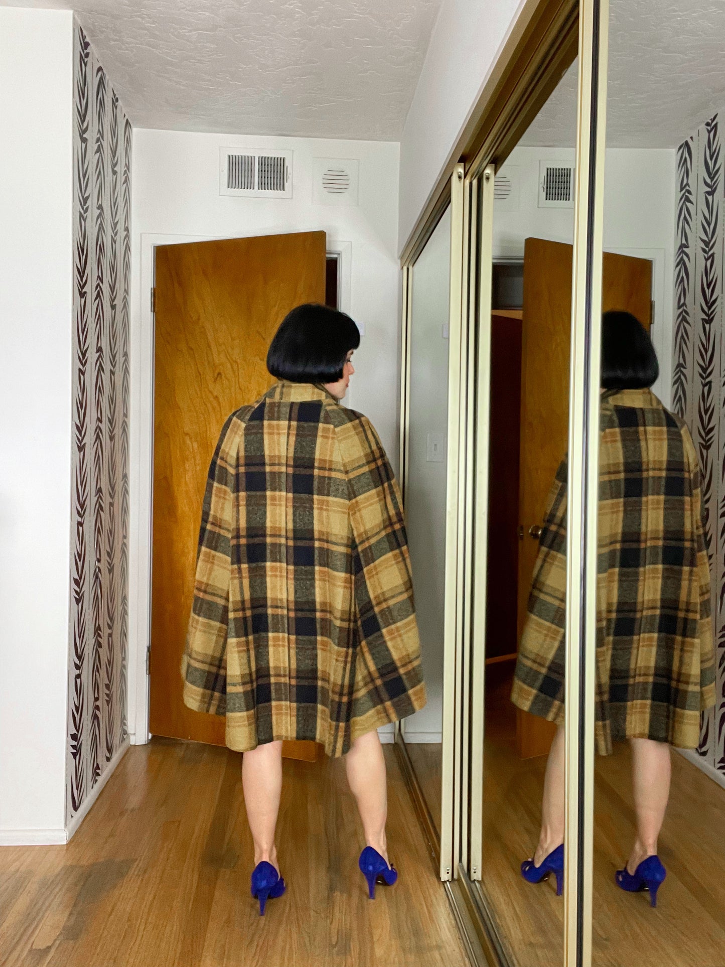 Vintage 60s Mod Gold Chain Cape Poncho Fits One Size