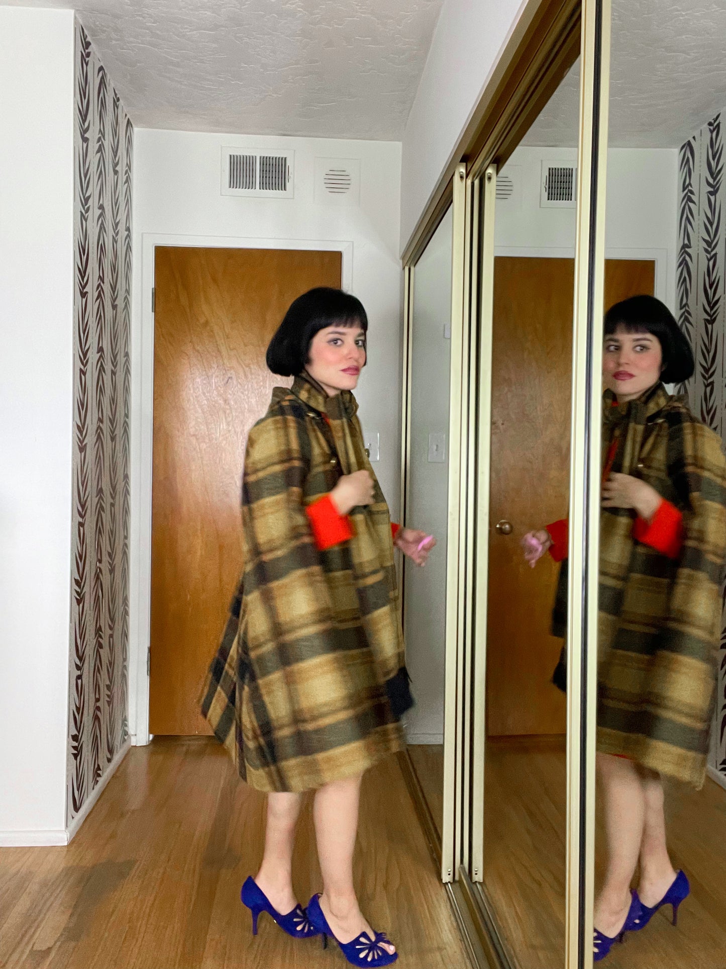 Vintage 60s Mod Gold Chain Cape Poncho Fits One Size