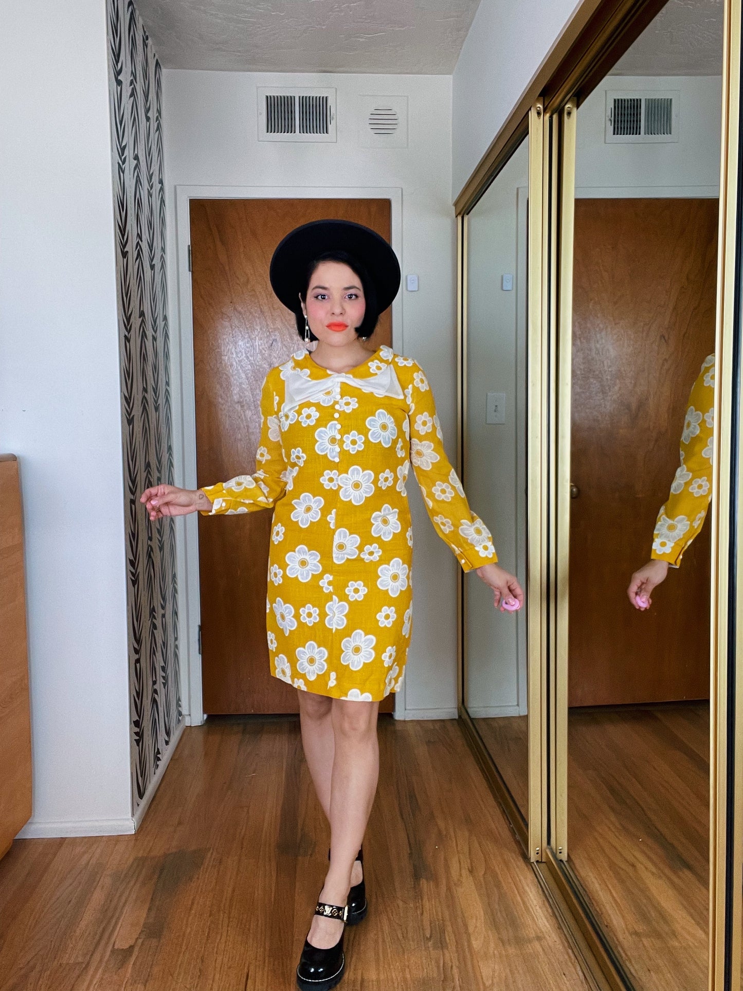 Vintage 60s Deadstock Flower Power Collar Dress Fits Sizes XXS-XS