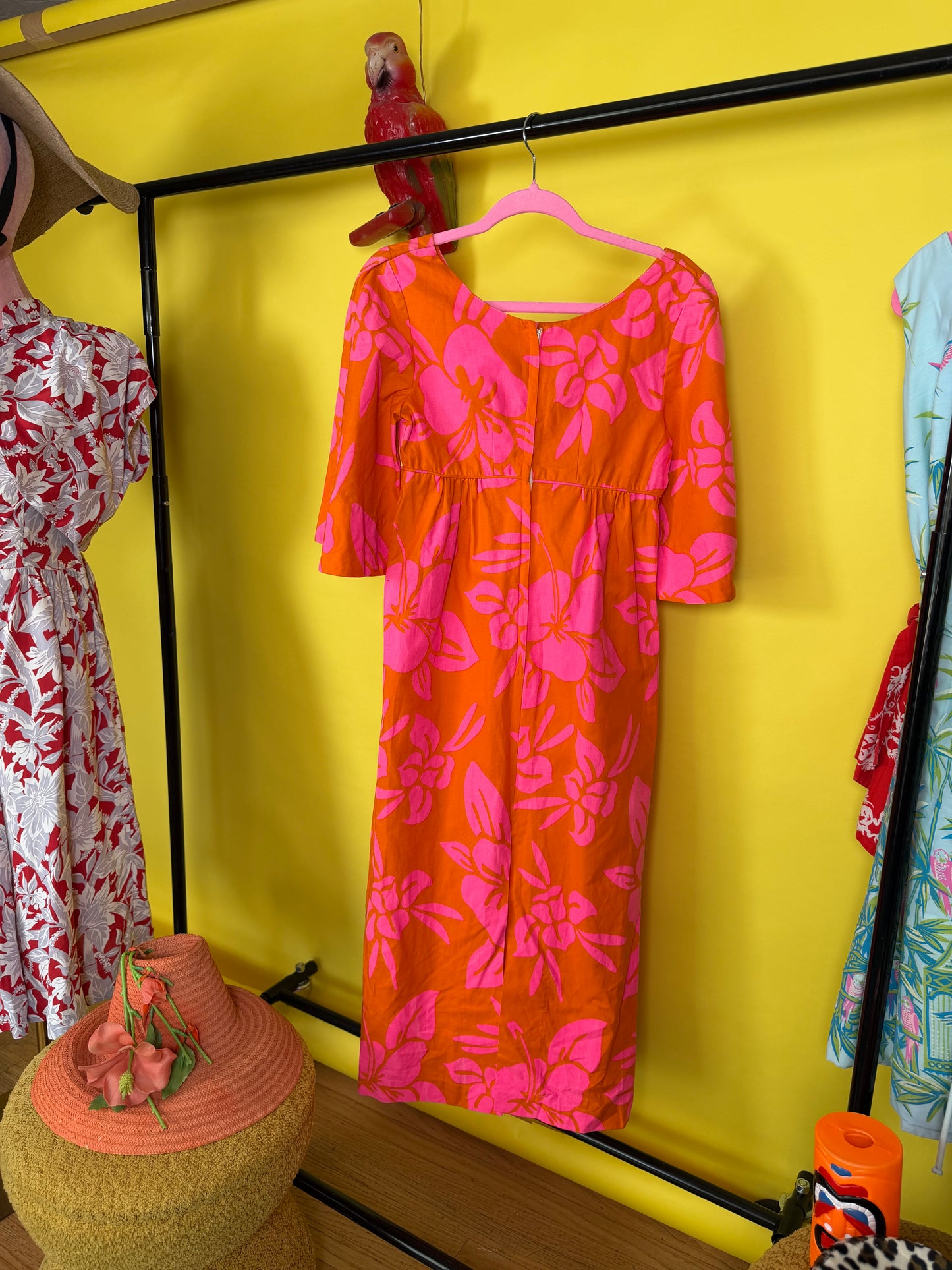 Vintage 60s DayGlo Hawaiian Floral Maxi Pomare-Tahiti Honolulu Hawaii Fit’s XS-SM