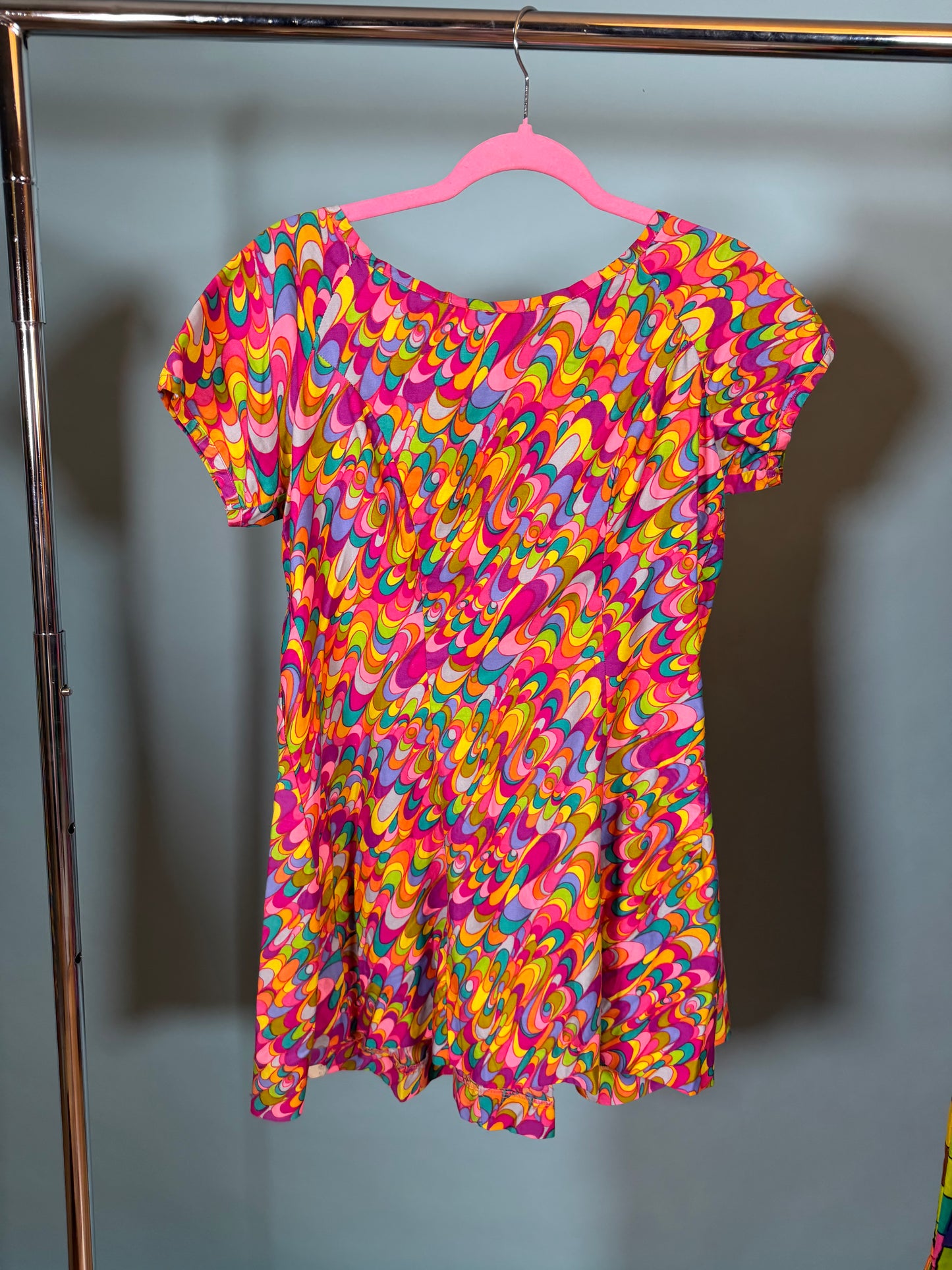 Vintage 1960s Psychedelic Mod Mini Dress – Groovy Swirl Print Fits XS-M