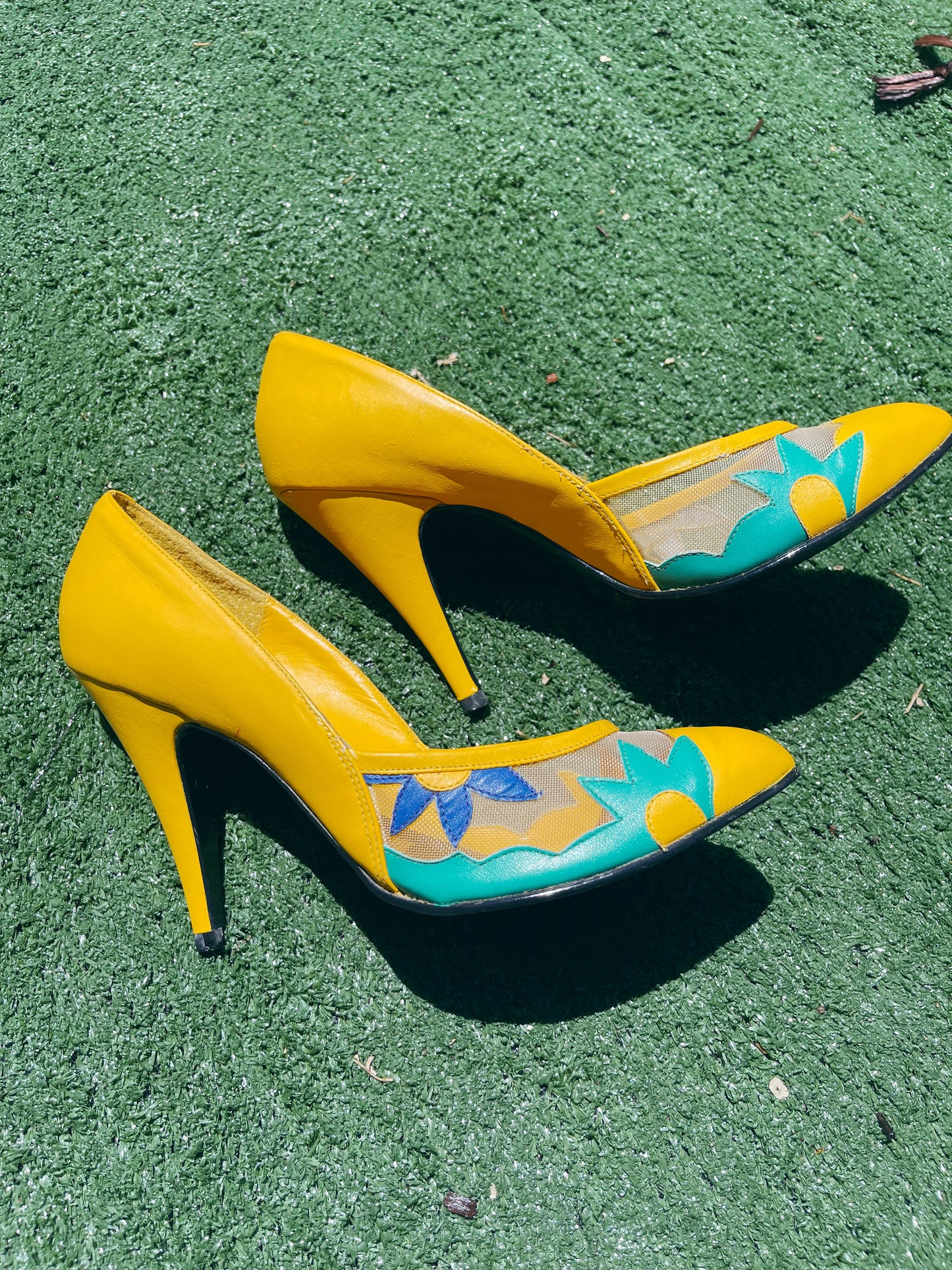 Vintage 70s / 80s "Enchanted" Made in Brazil Mustard Yellow Mesh Toe Flower Design Leather 4” heels size 8 *Original Shoe Box Not Included*