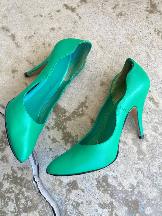 Vintage 70s / 80s Blue Green Teal Scallop Leather 4” Heels US Size 8