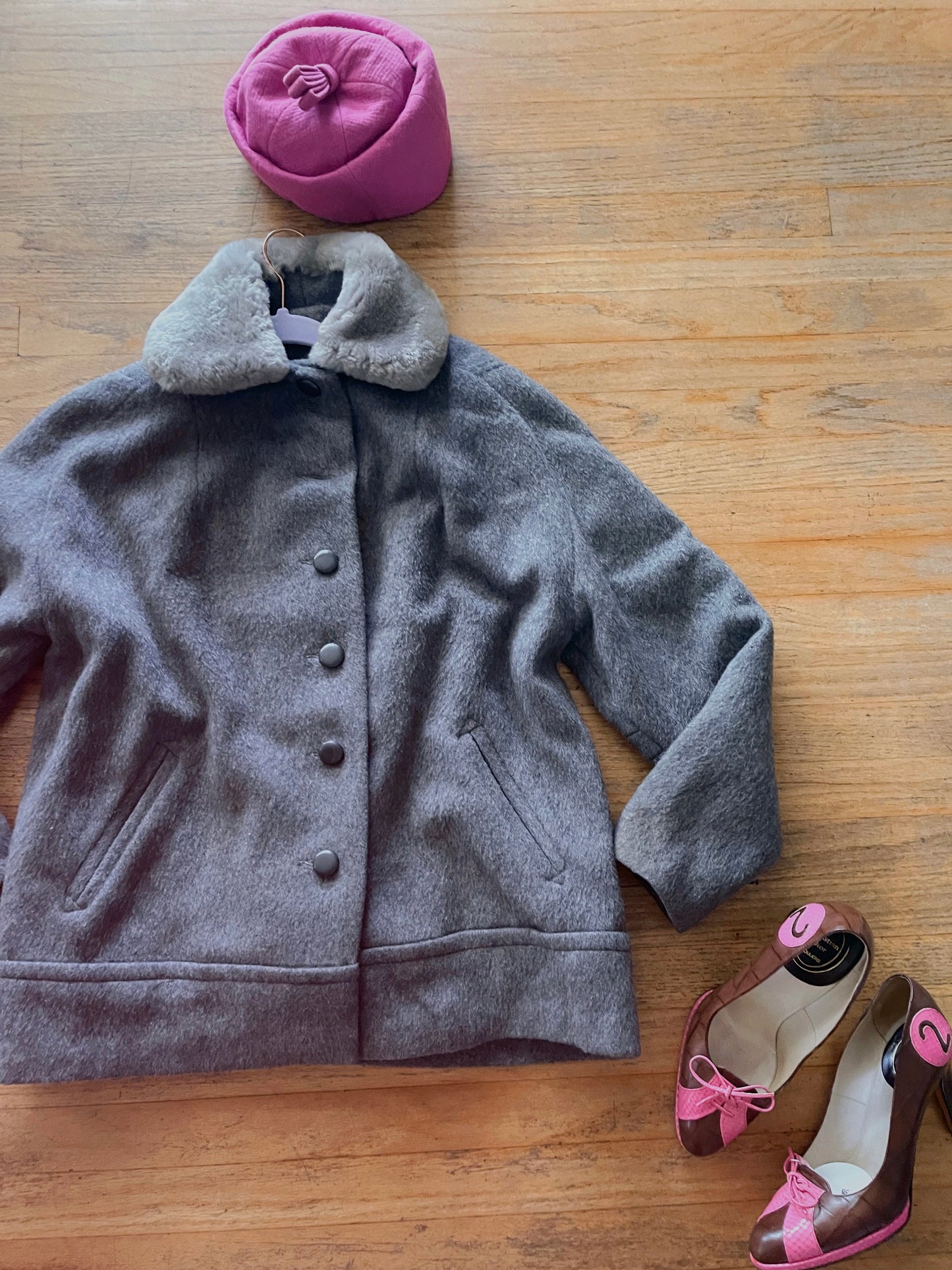 Vintage 50s 60s Charcoal Grey Coat Jacket with Fuzzy Plush Collar Best Fits Sizes S-L