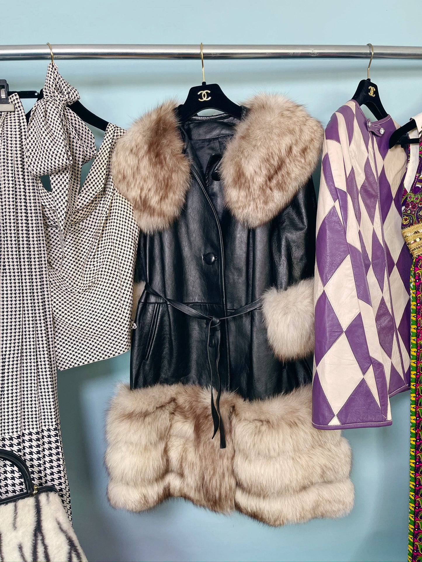 Late 70s "Bill Blass" Black & White Silk Cowl Neckline Houndstooth Three Piece Top Skirt Belt Set XS-SM