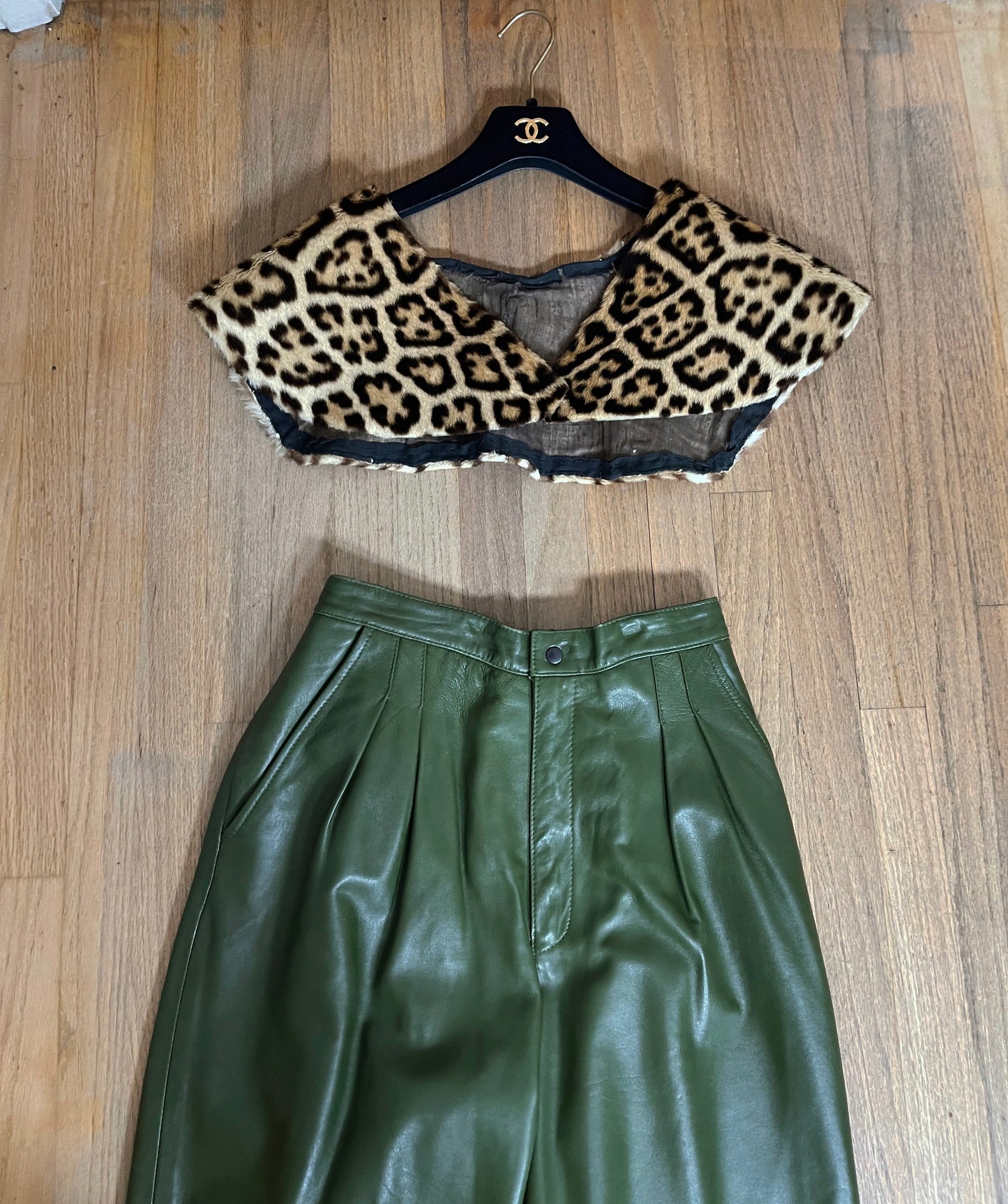 80s Buttery Olive Green Leather High Waisted Trouser Pants Waist 27"-32"