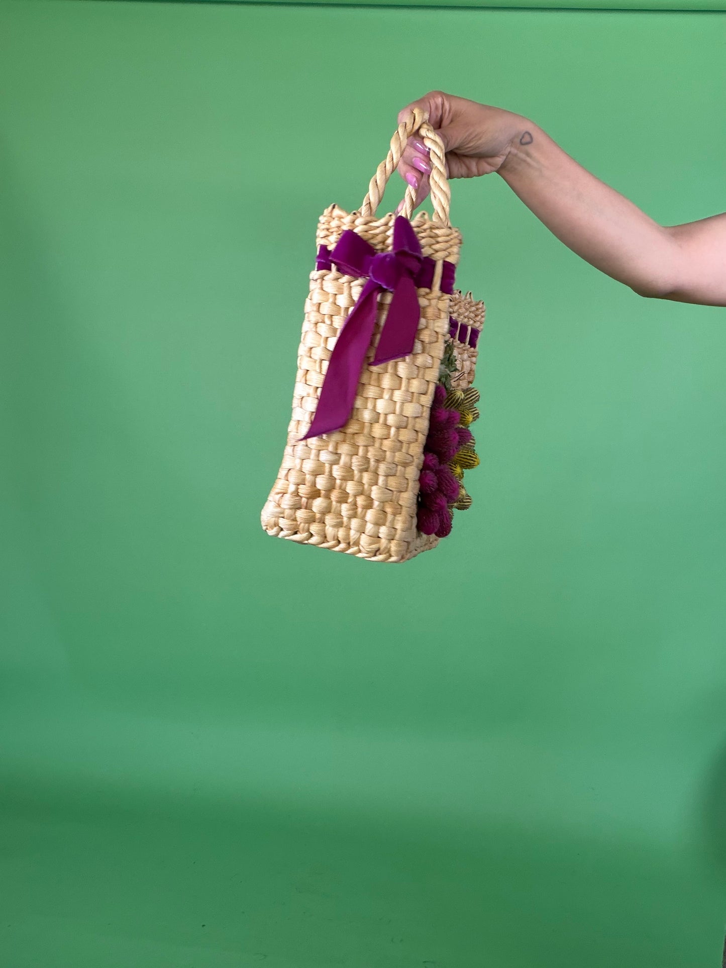 Vintage 60s Grape 3-D Novelty Strawbag