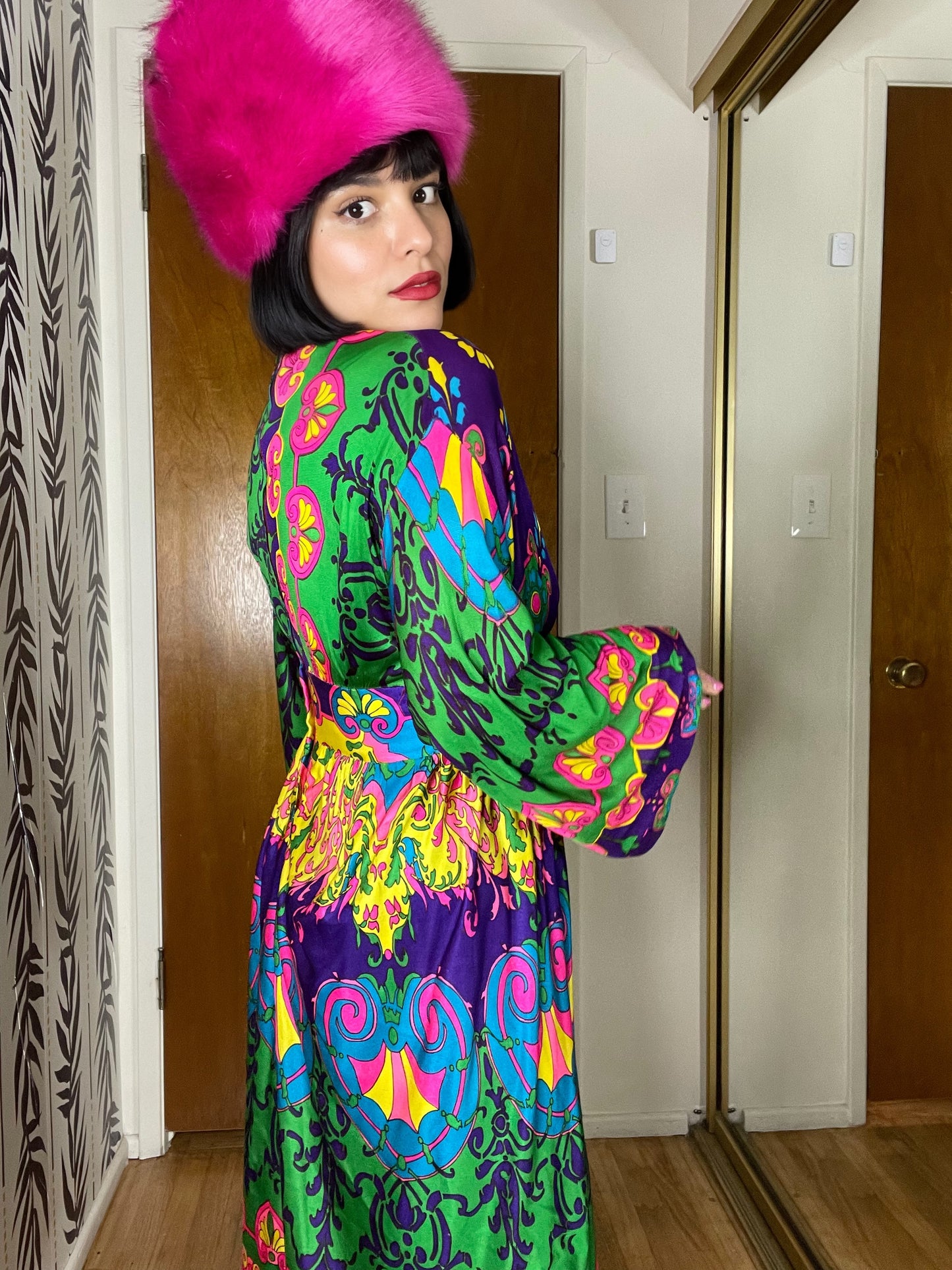 Vintage 70s Psychedelic Kimono Sleeve Mini Dress Best Fits Sizes S-M