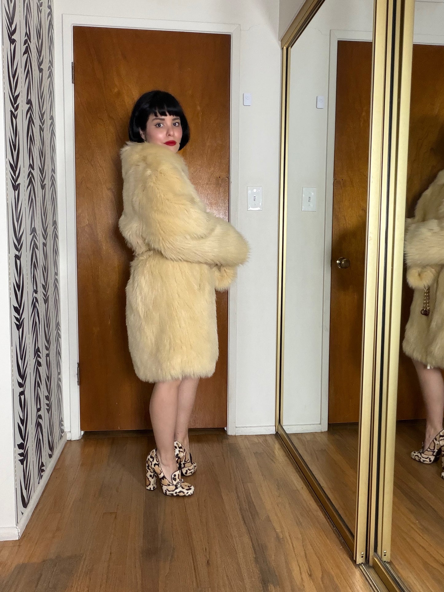 Vintage 60s / 70s Faux Fur Shag Coat Fits S-L