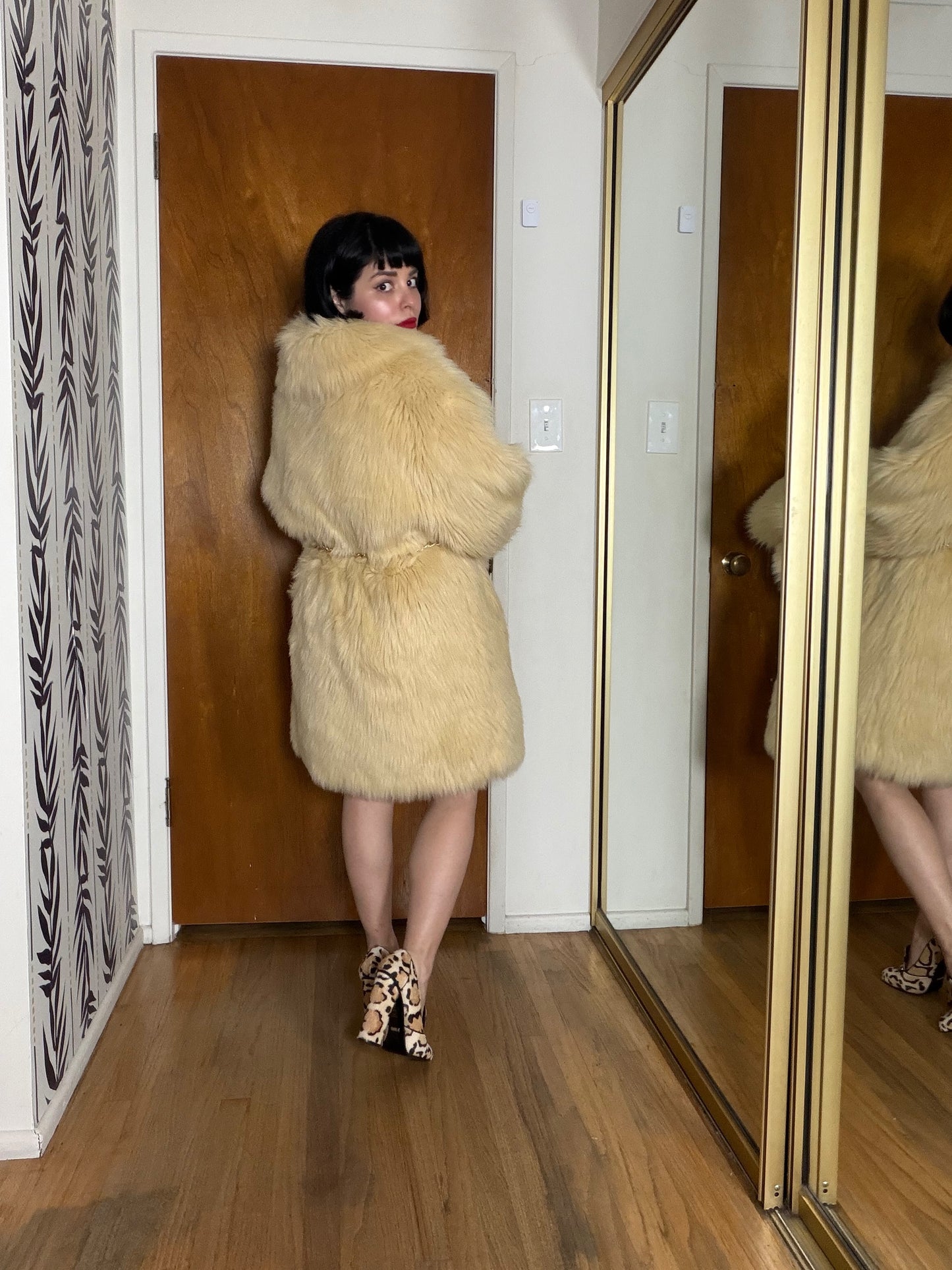 Vintage 60s / 70s Faux Fur Shag Coat Fits S-L