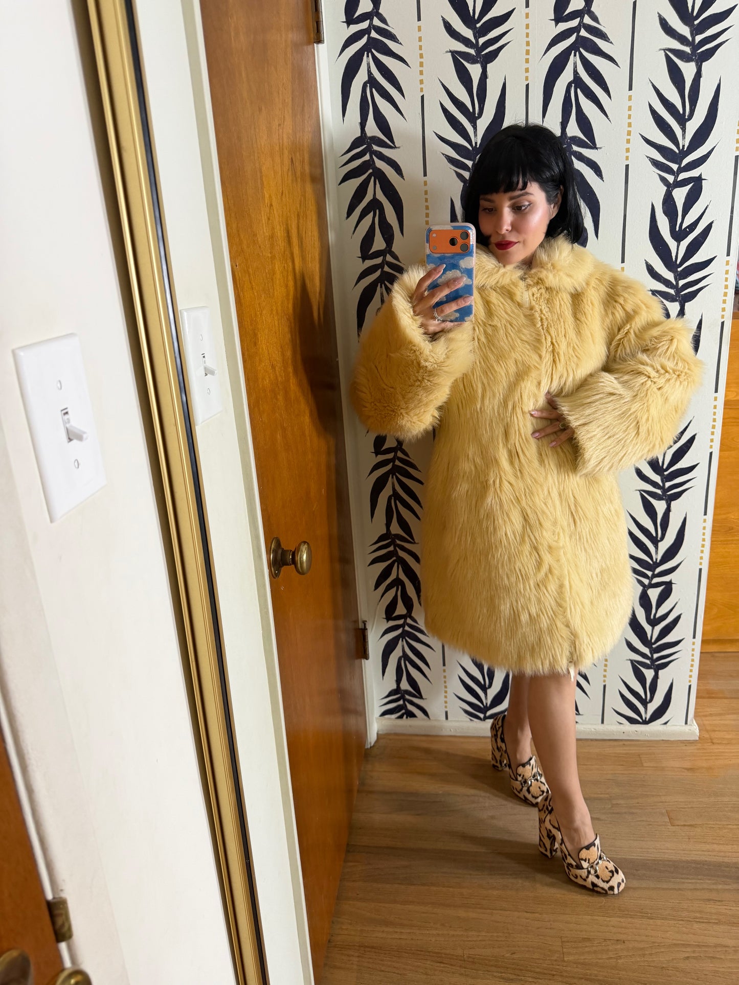 Vintage 60s / 70s Faux Fur Shag Coat Fits S-L