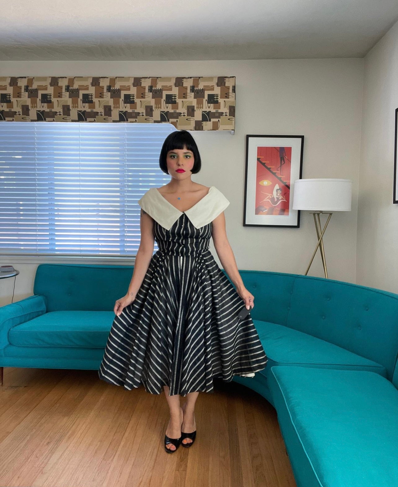 Vintage 50s / 60s Cotton Button Down Full Skirt Dress Fits Sizes XS-SM